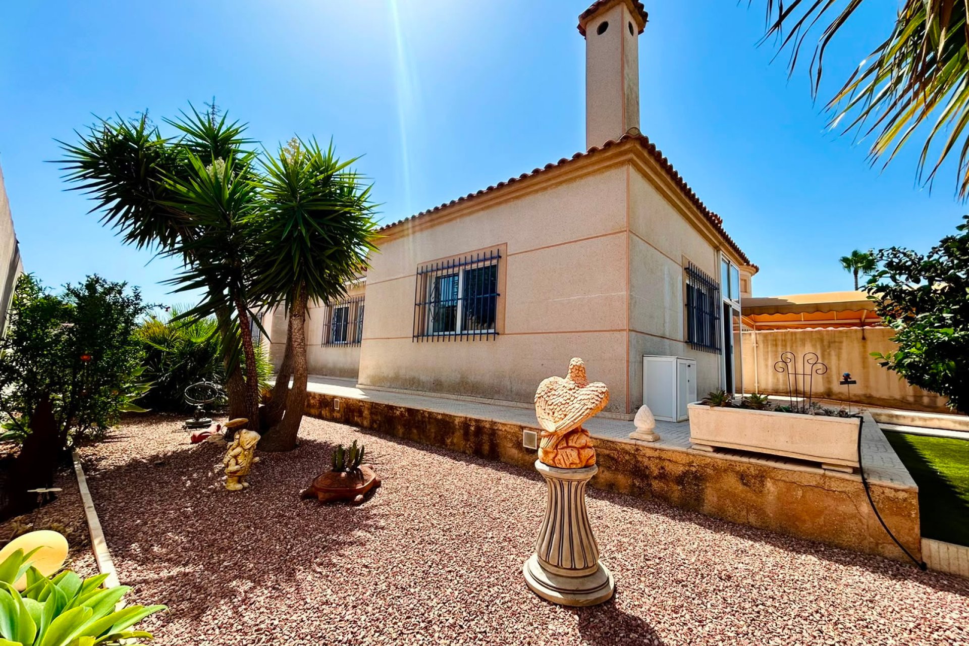 Resale - - VILLA -
Torrevieja - Urbanización San Luis