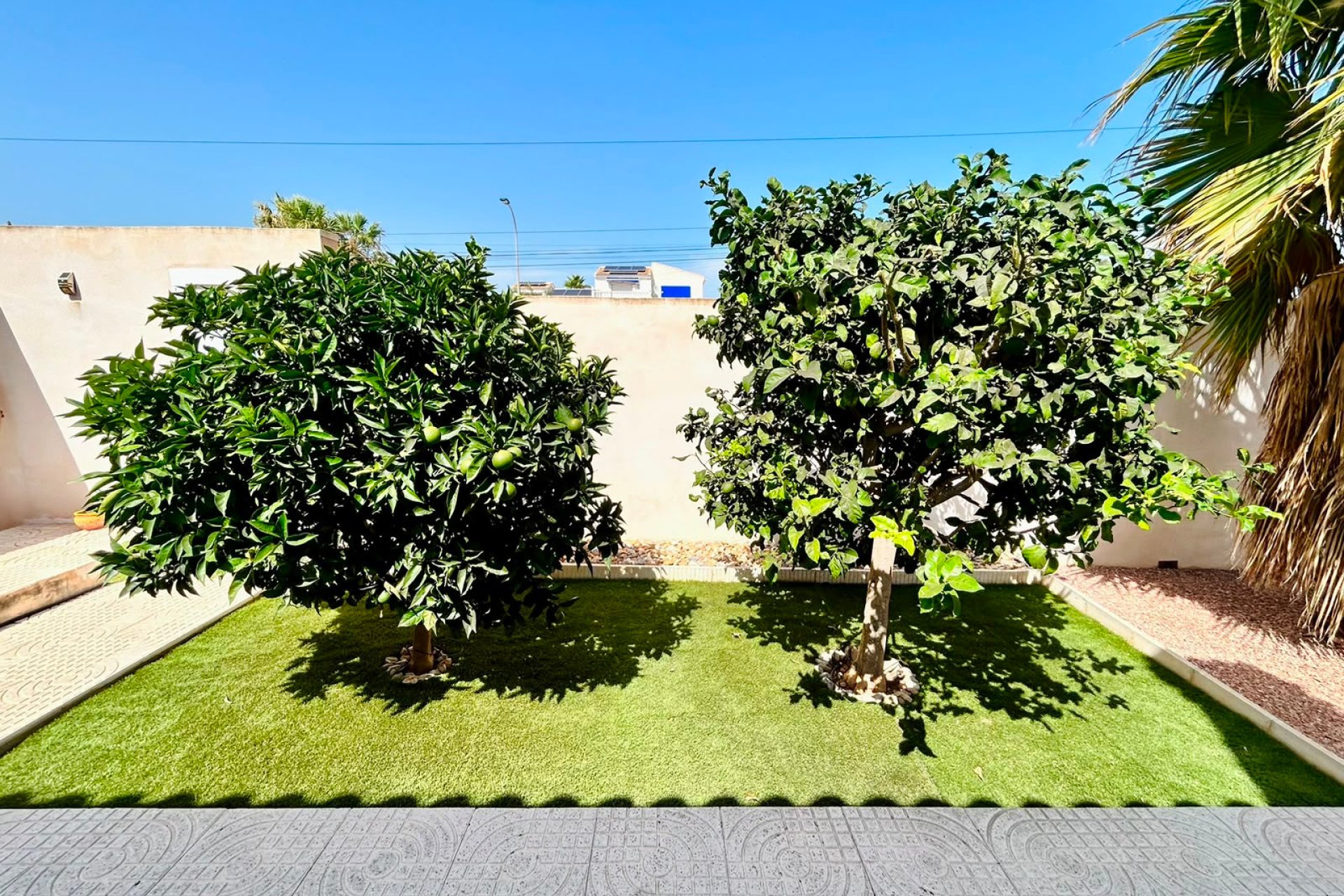 Resale - - VILLA -
Torrevieja - Urbanización San Luis