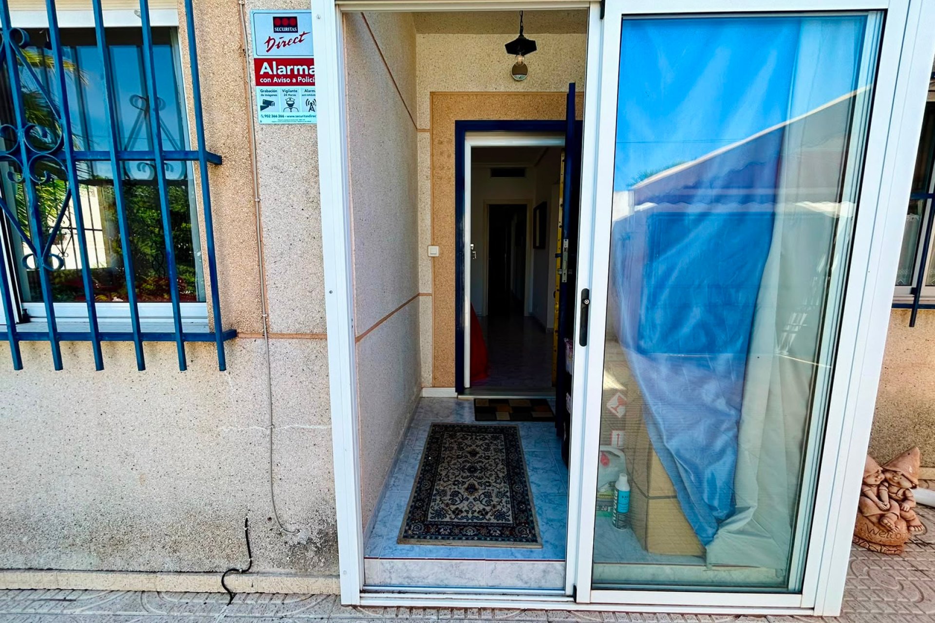 Resale - - VILLA -
Torrevieja - Urbanización San Luis