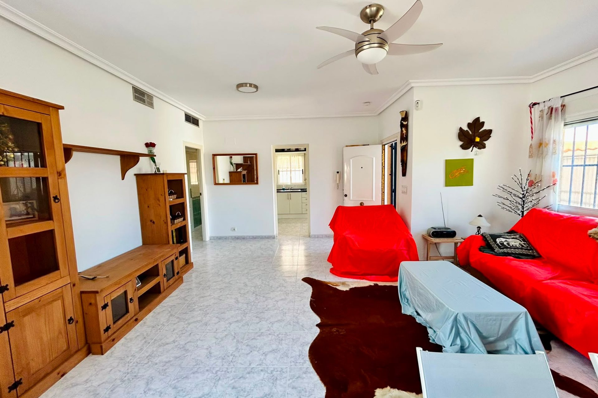 Resale - - VILLA -
Torrevieja - Urbanización San Luis
