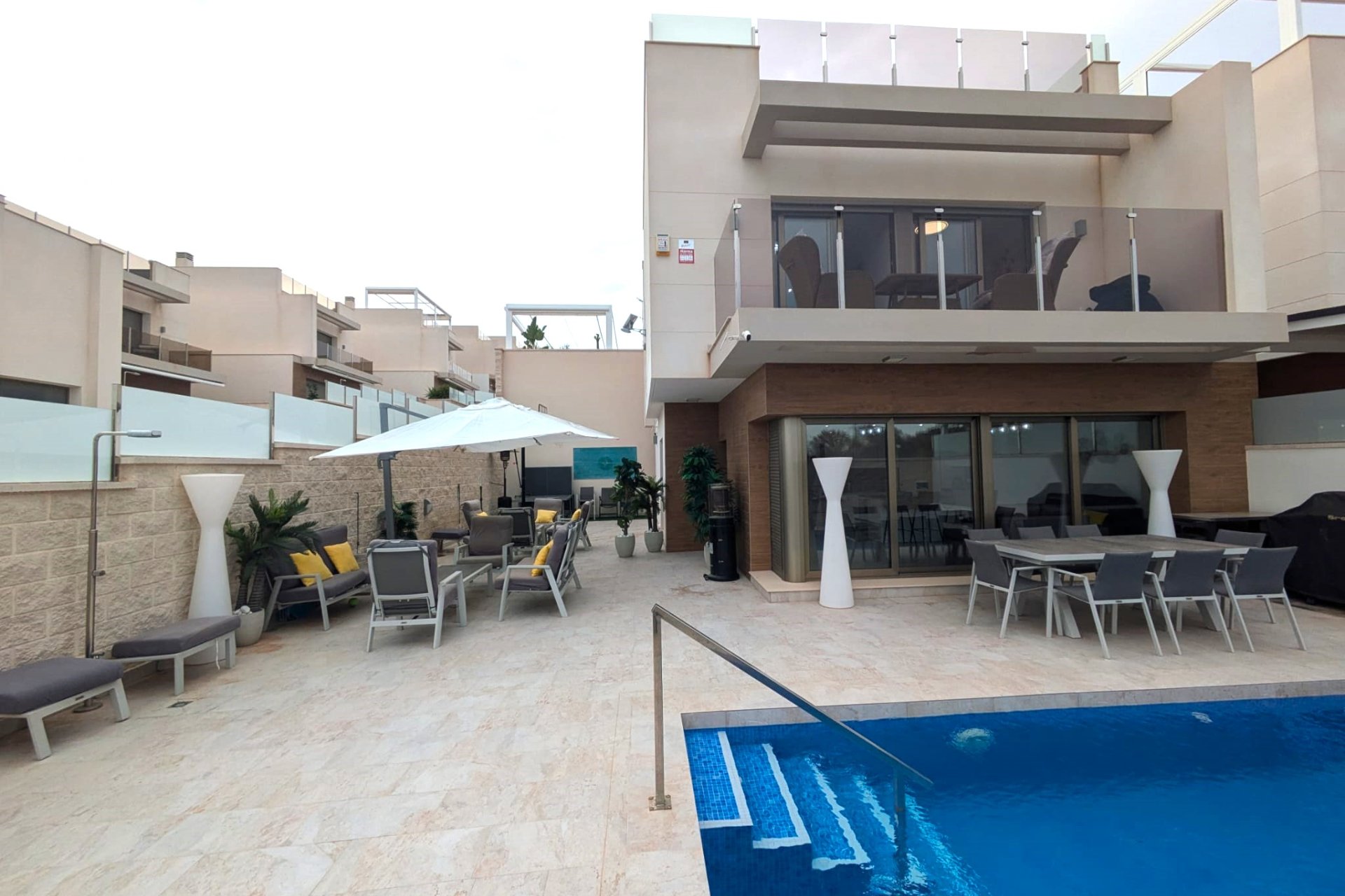 Resale - Villa -
Villamartin
