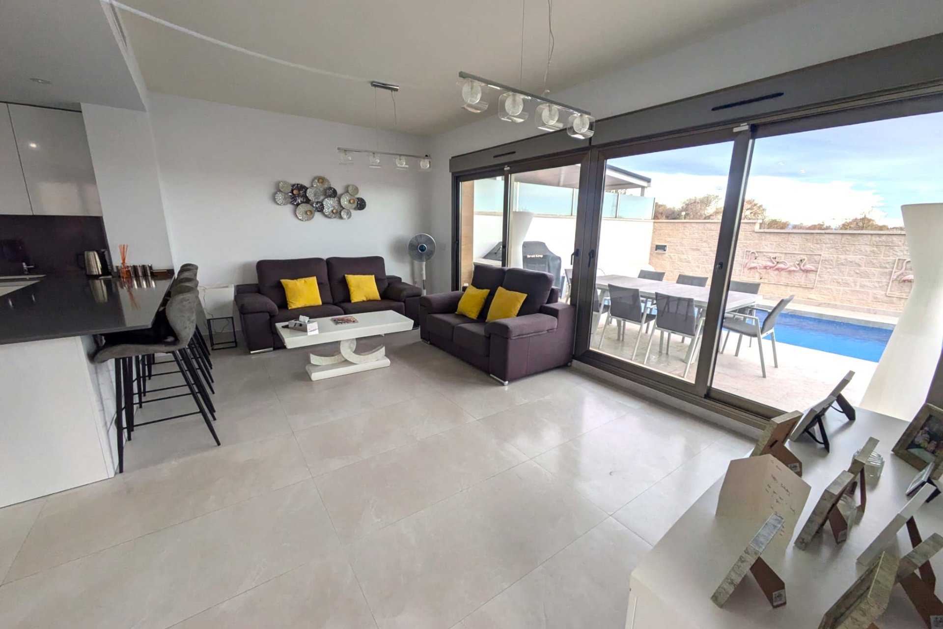 Resale - Villa -
Villamartin