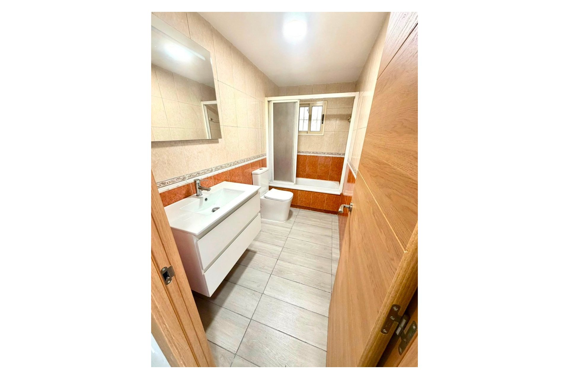 Revente - Apartamento -
Torrevieja Centro - Torrevieja
