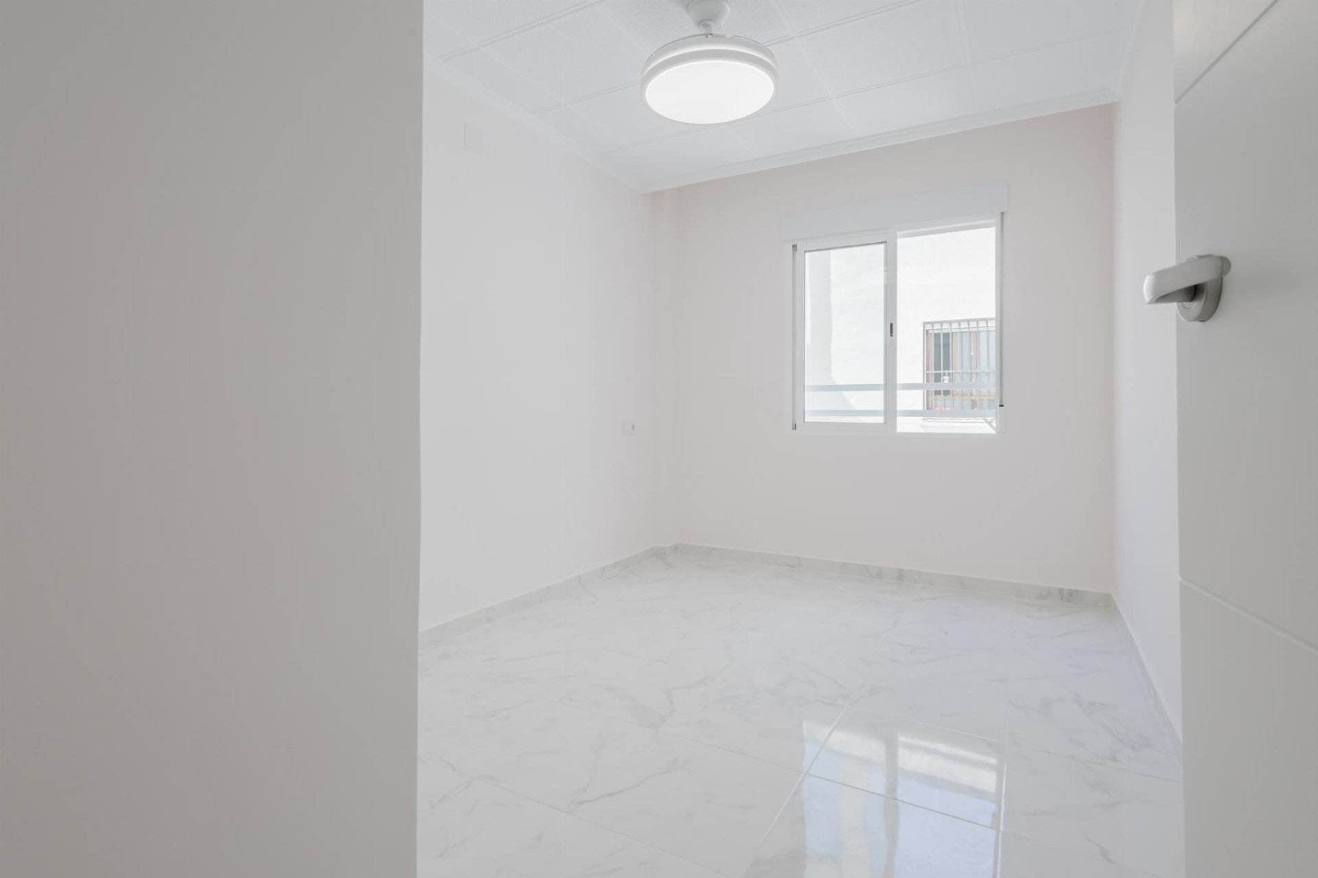 Revente - Apartamento -
Torrevieja - Playa de La Acequion