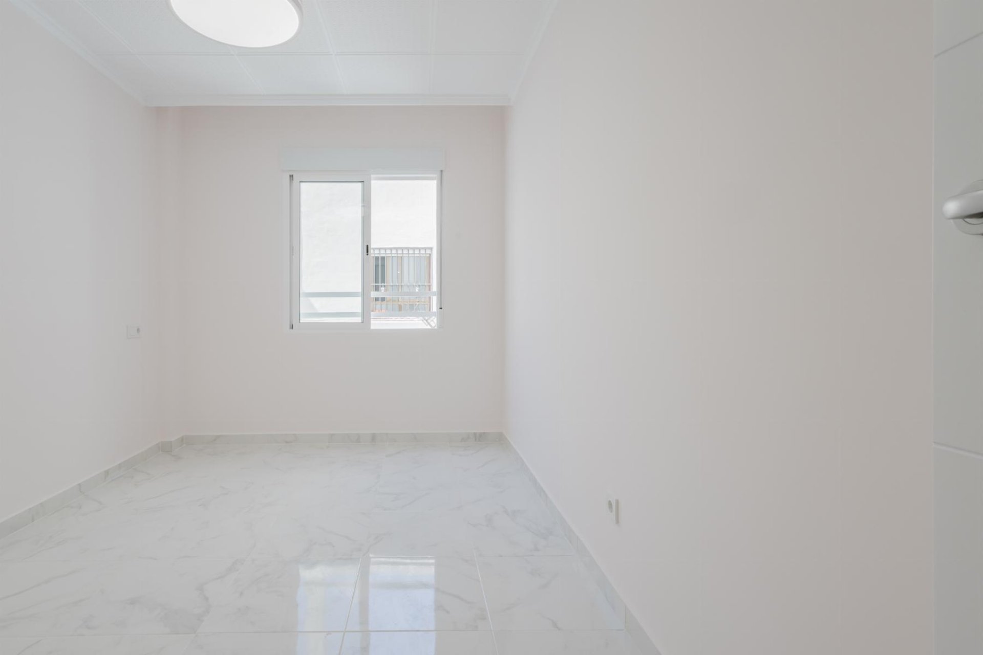 Revente - Apartamento -
Torrevieja - Playa de La Acequion