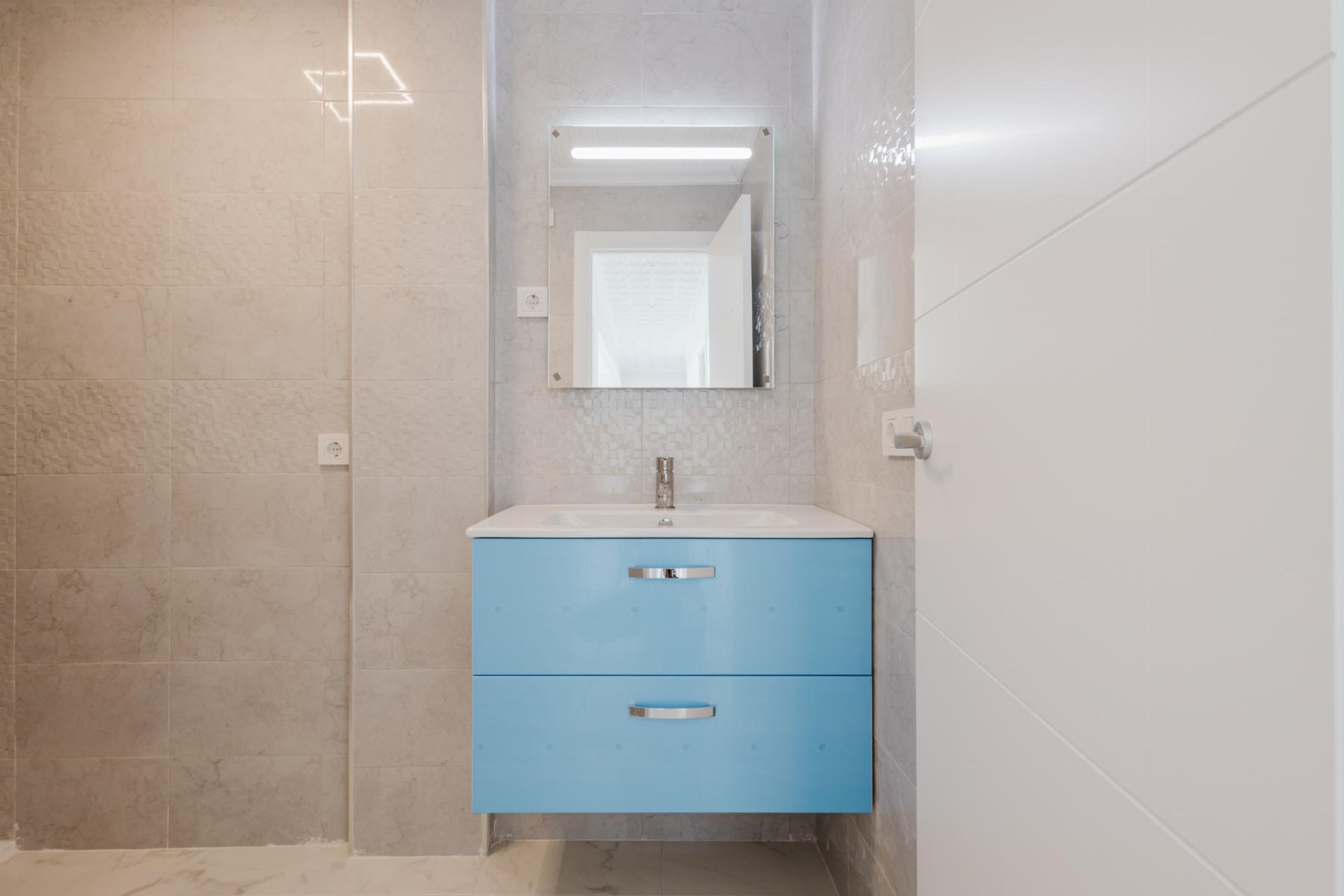 Revente - Apartamento -
Torrevieja - Playa de La Acequion