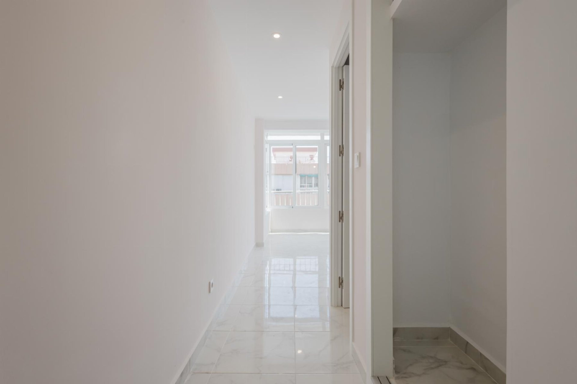 Revente - Apartamento -
Torrevieja - Playa de La Acequion