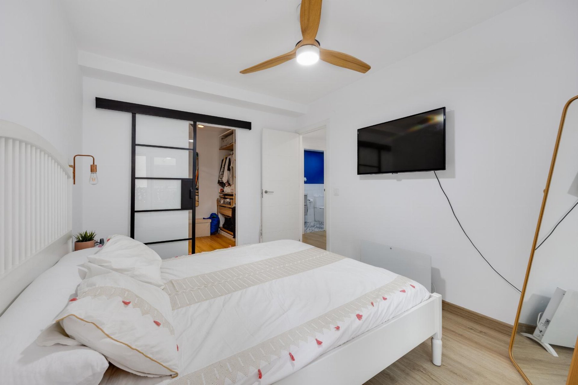 Revente - Apartamento -
Torrevieja - Playa de los Naufragos