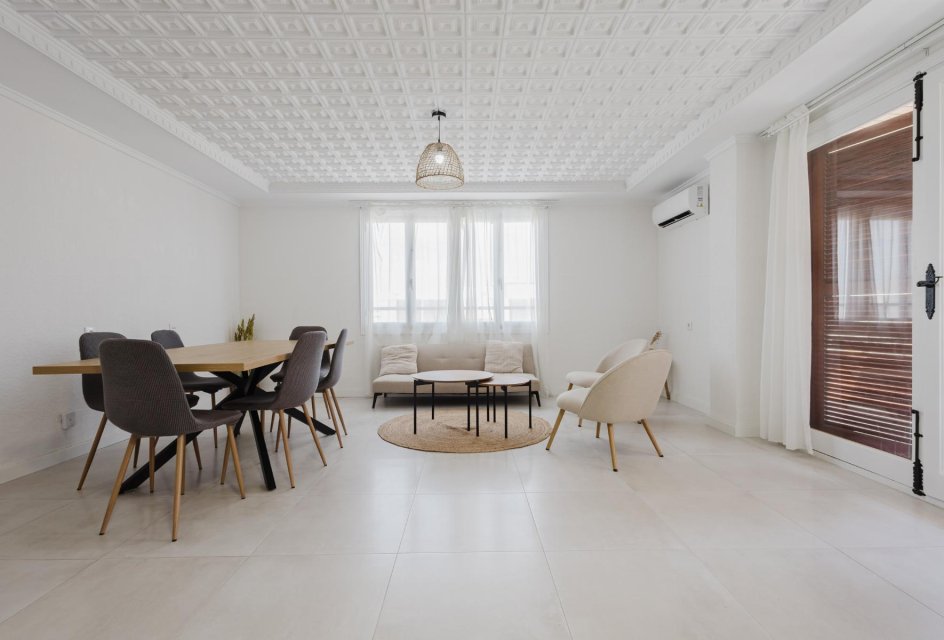 Revente - Apartamento -
Torrevieja - Playa del Acequión