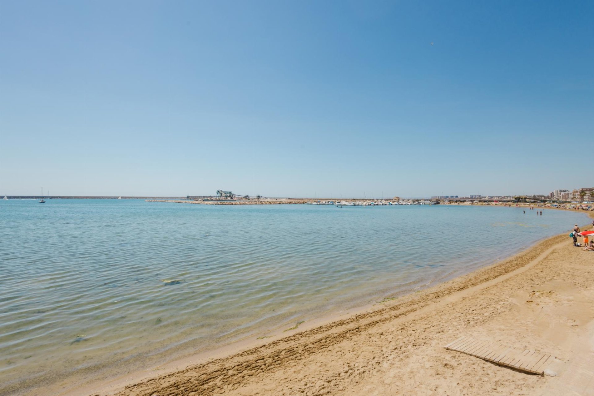 Revente - Apartamento -
Torrevieja - Playa del Acequión