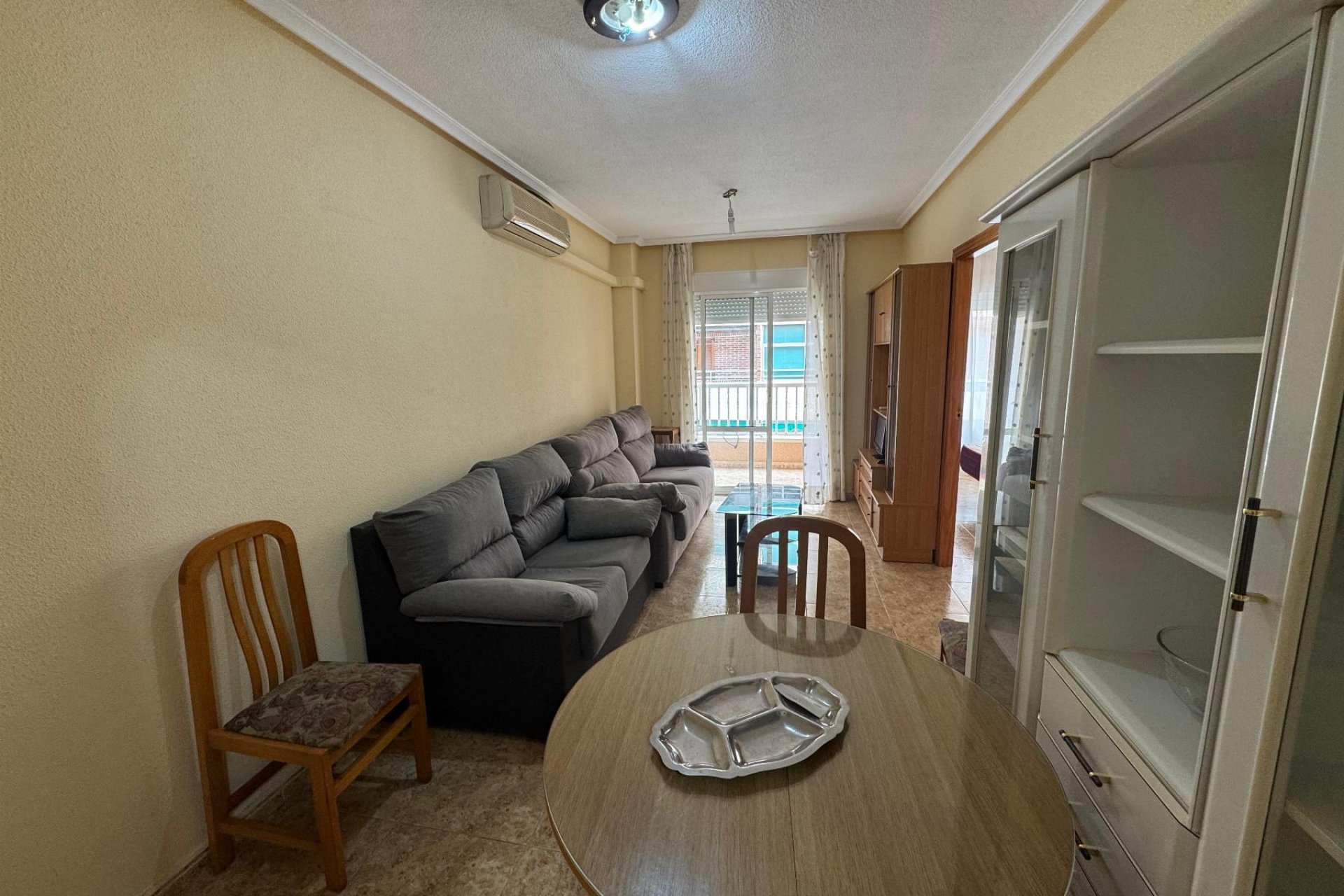 Revente - Apartamento -
Torrevieja - Playa del Acequión