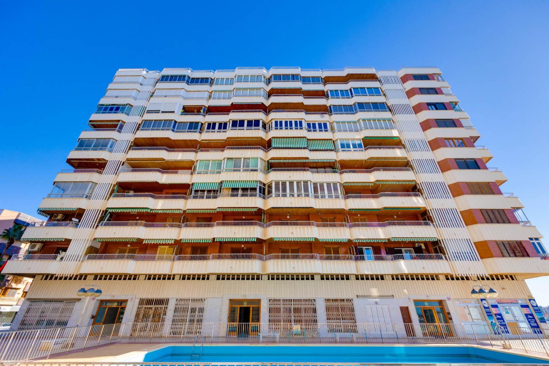 Revente - Apartamento -
Torrevieja - Playa del Acequión