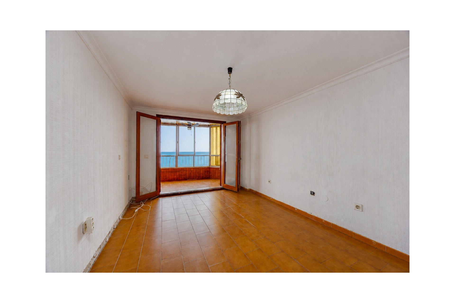 Revente - Apartamento -
Torrevieja - Playa del Acequión