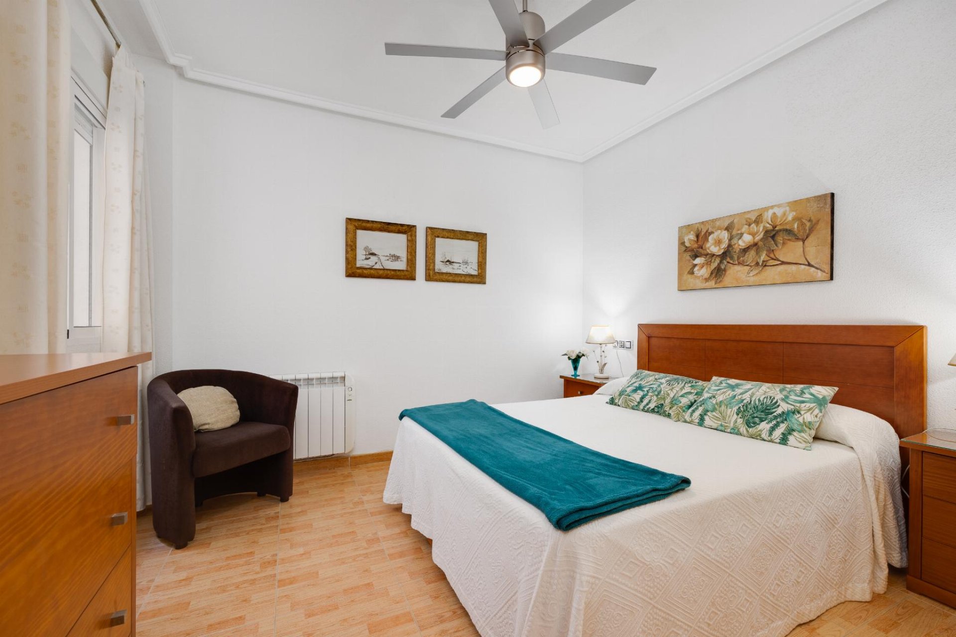 Revente - Apartamento -
Torrevieja - Playa del Acequión