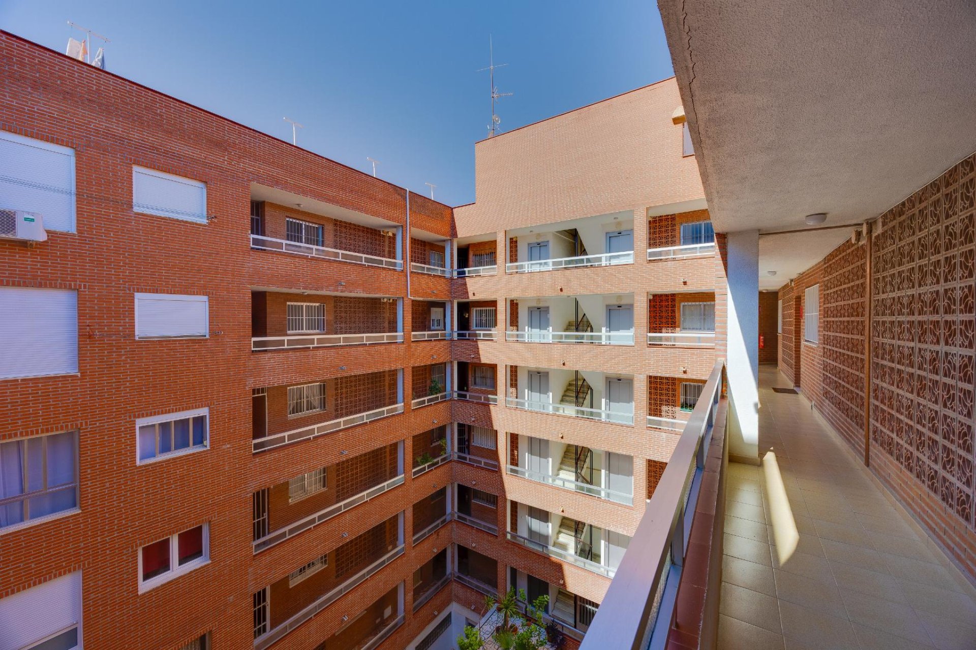 Revente - Apartamento -
Torrevieja - Playa del Acequión