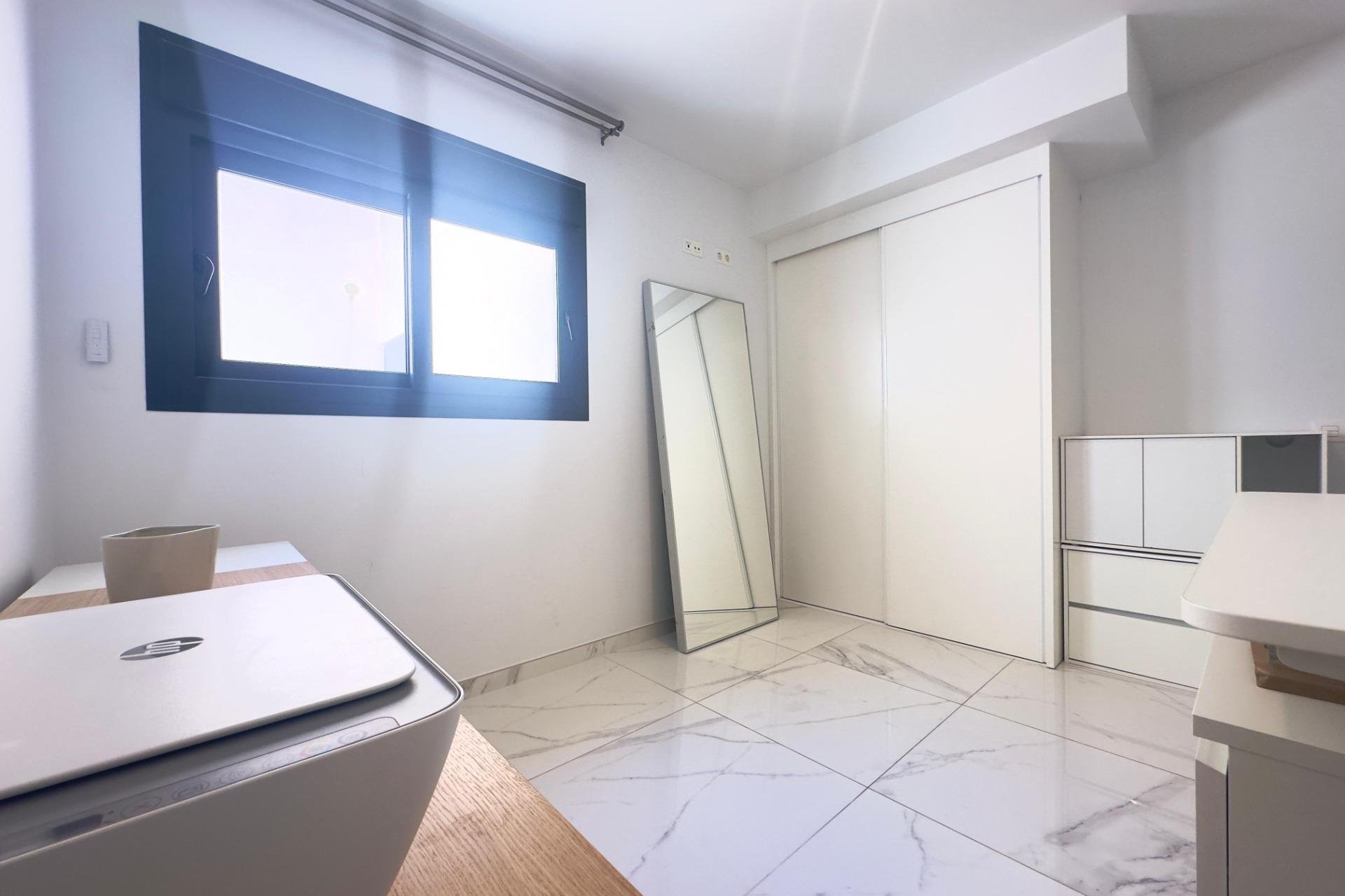 Revente - Appartement -
Orihuela Costa - PAU 8