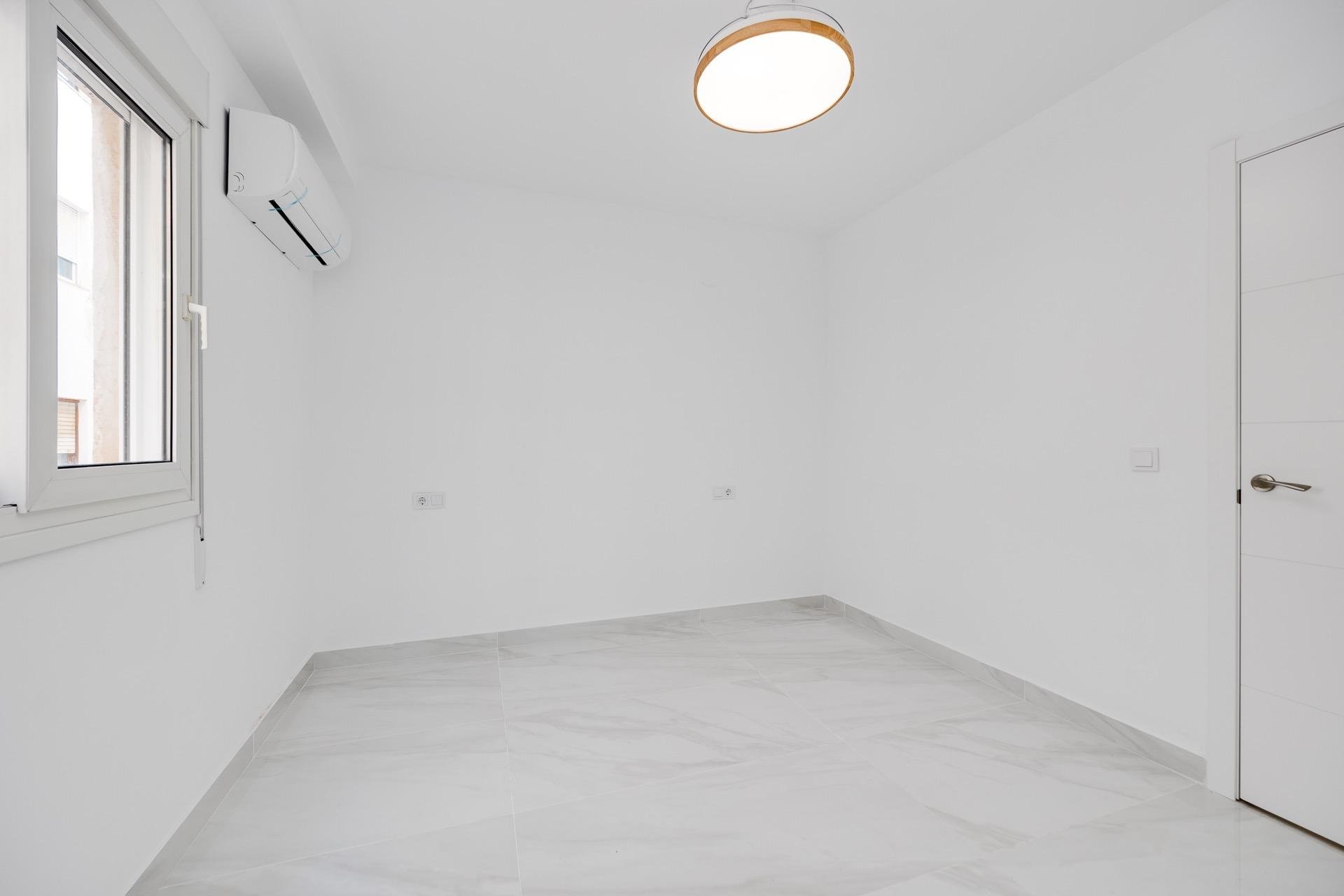 Revente - Appartement -
Torrevieja - Acequion