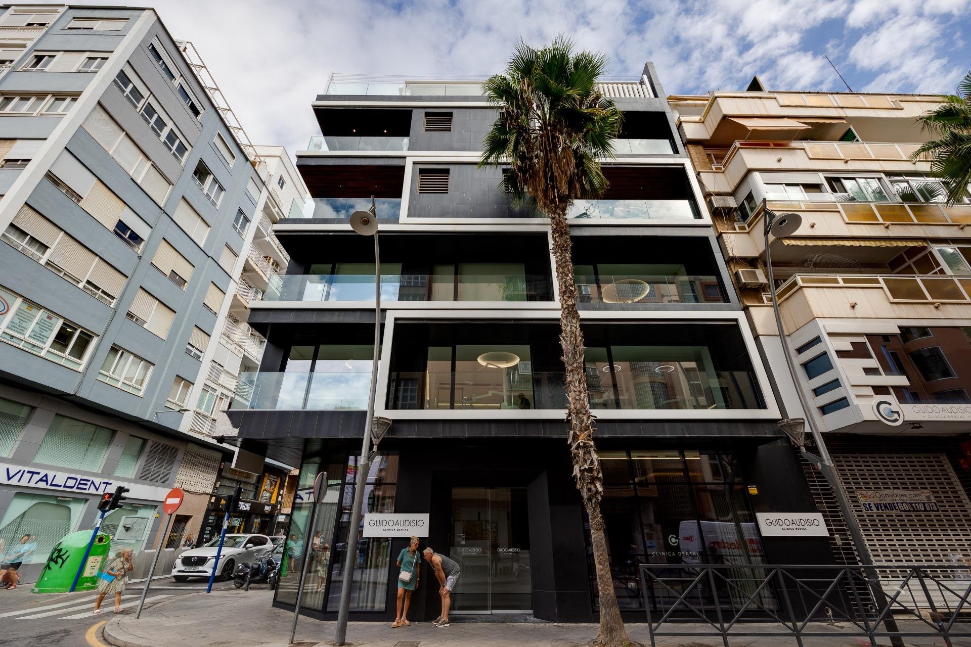 Revente - Appartement -
Torrevieja - Centro