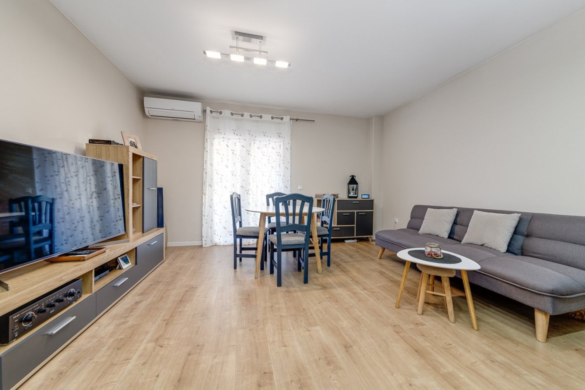 Revente - Appartement -
Torrevieja - Centro