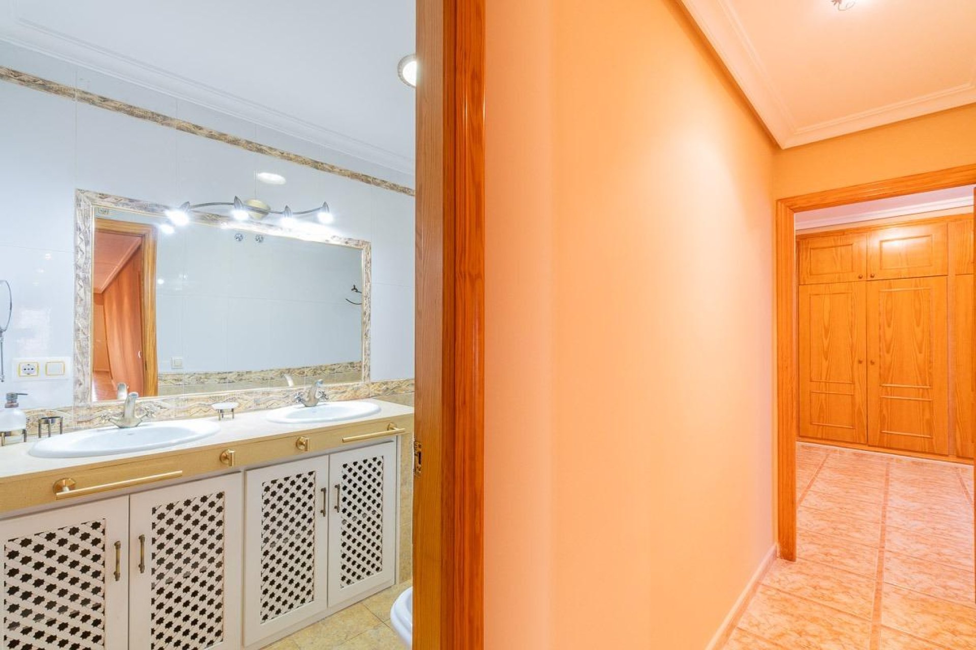 Revente - Appartement -
Torrevieja - Centro