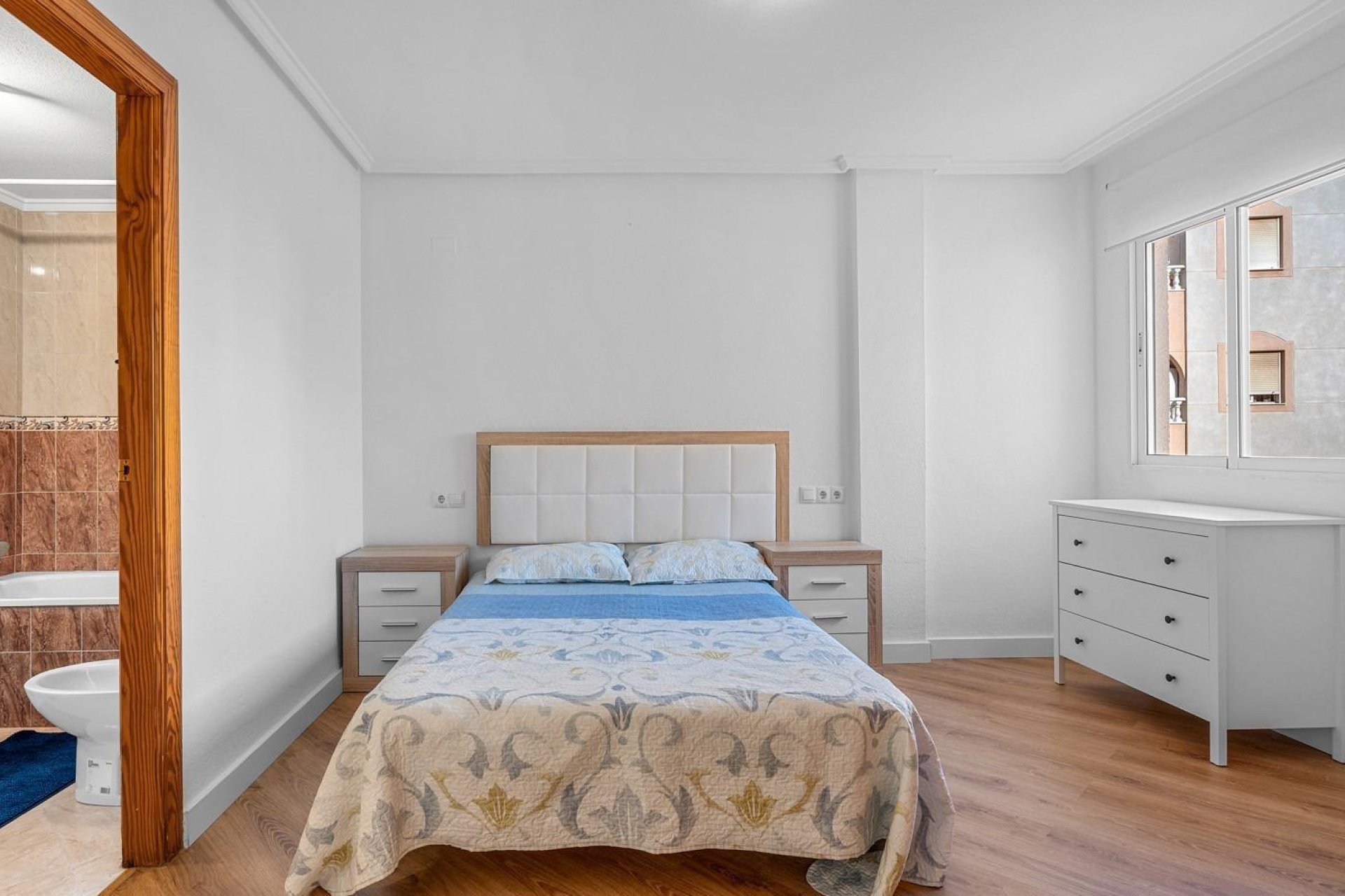 Revente - Appartement -
Torrevieja - Centro