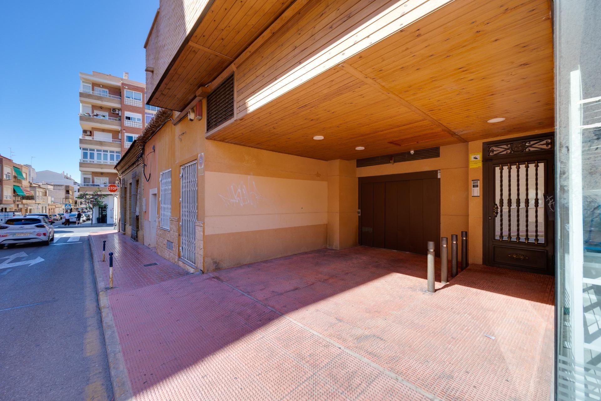 Revente - Appartement -
Torrevieja - Centro