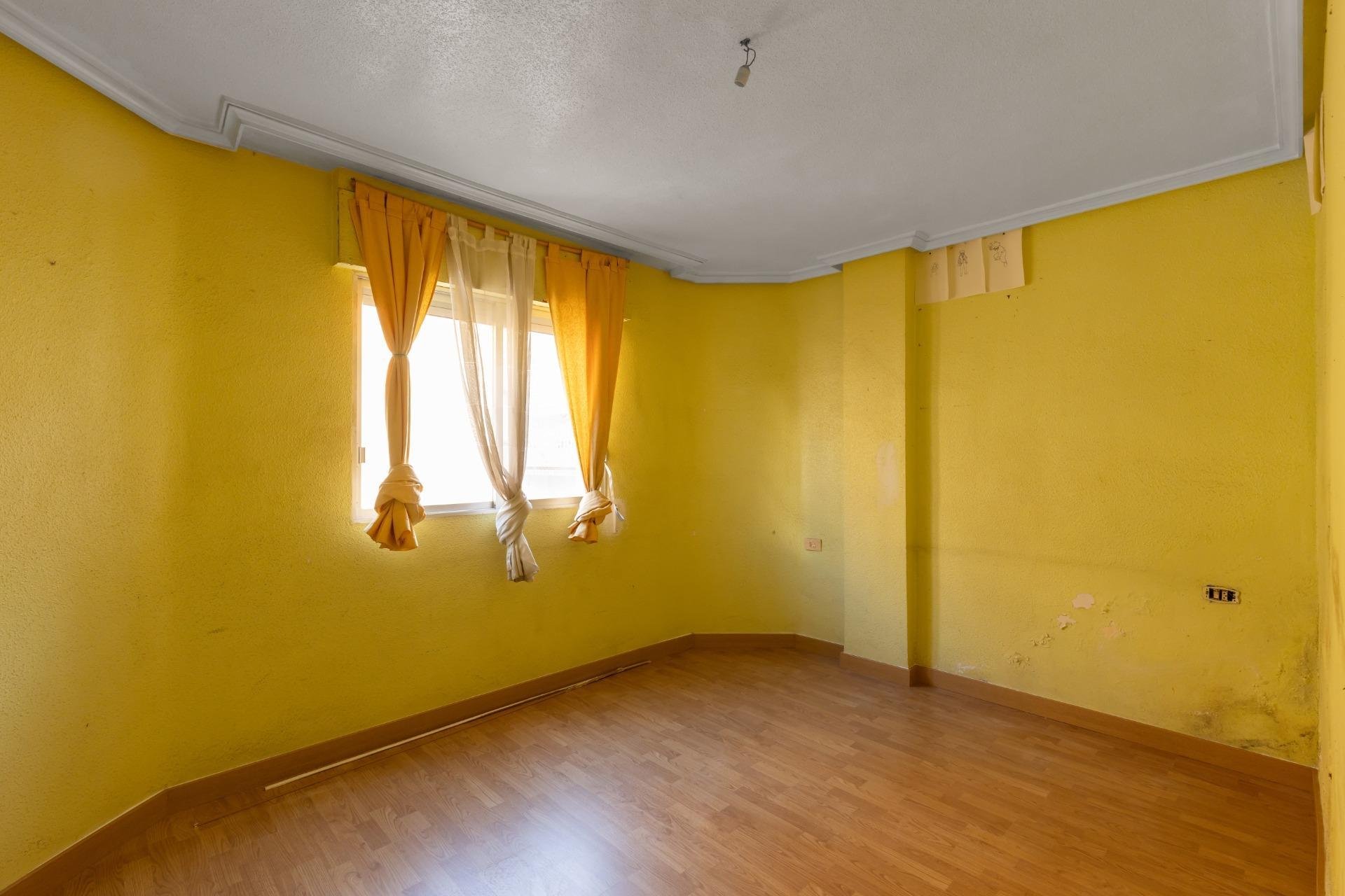 Revente - Appartement -
Torrevieja - Estacion de autobuses