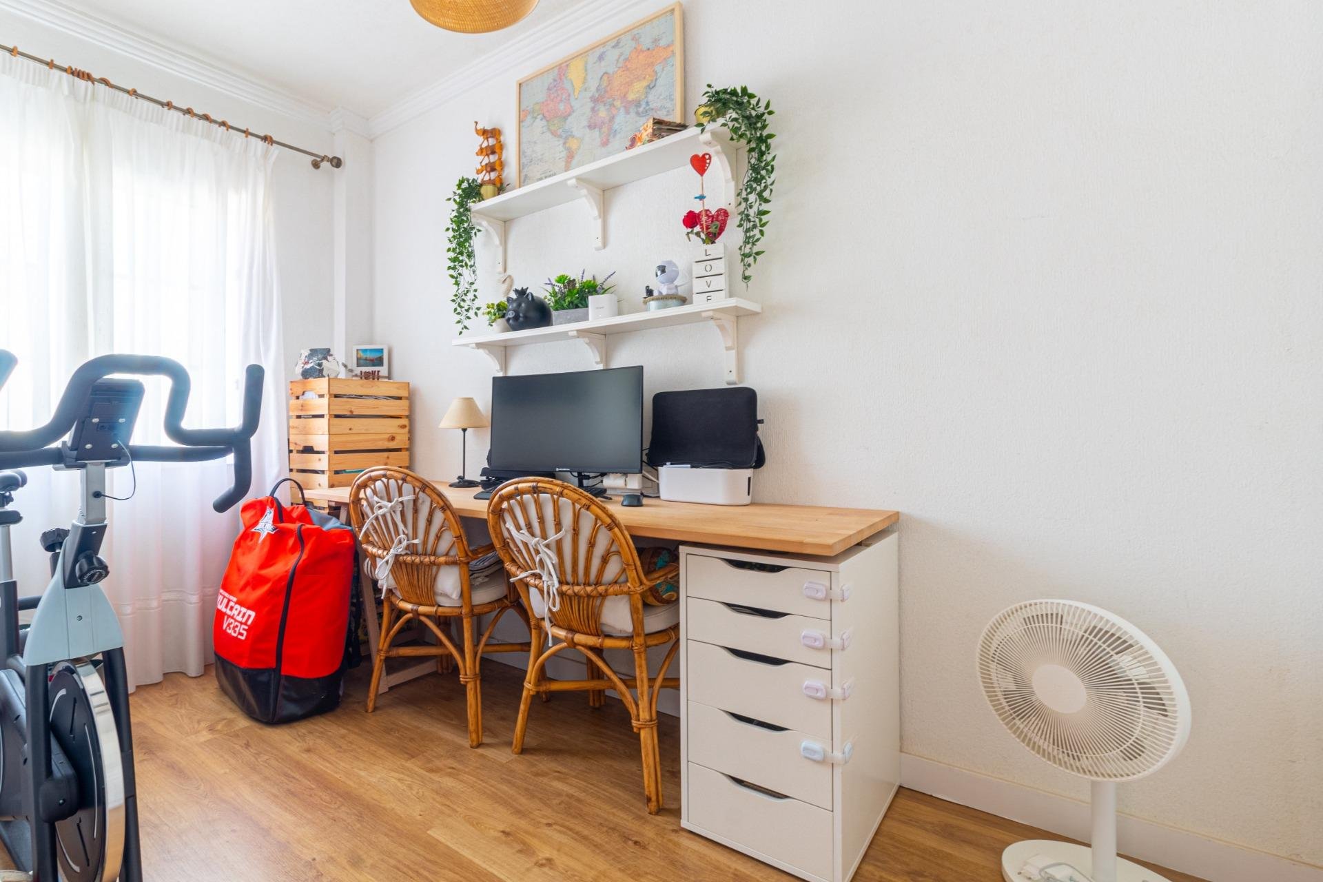 Revente - Appartement -
Torrevieja - La veleta