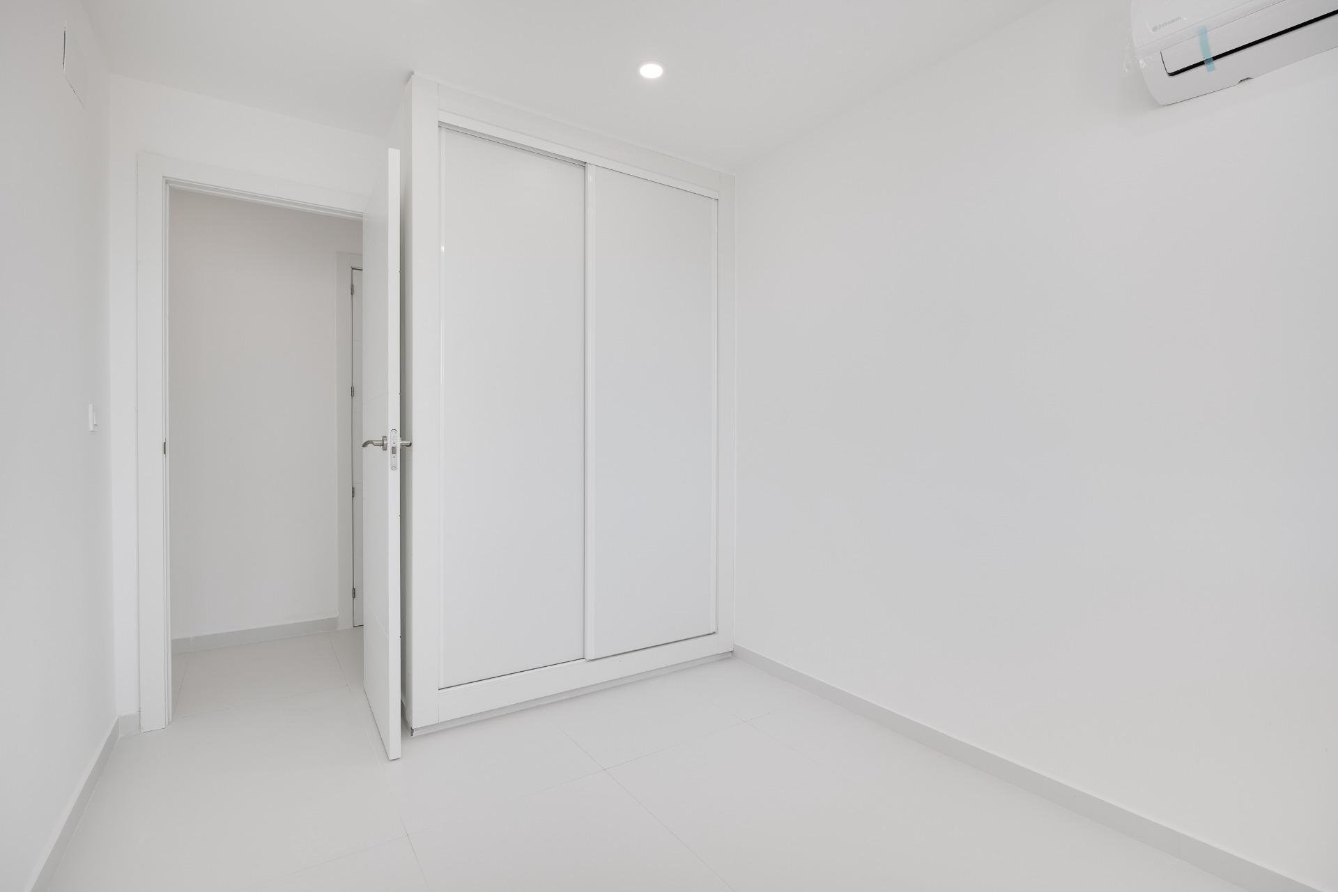 Revente - Appartement -
Torrevieja - Playa de los Naufragos