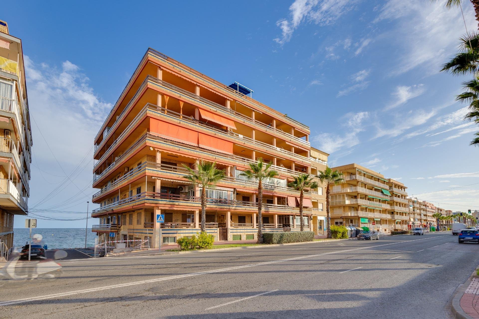 Revente - Appartement -
Torrevieja - Playa de los Naufragos