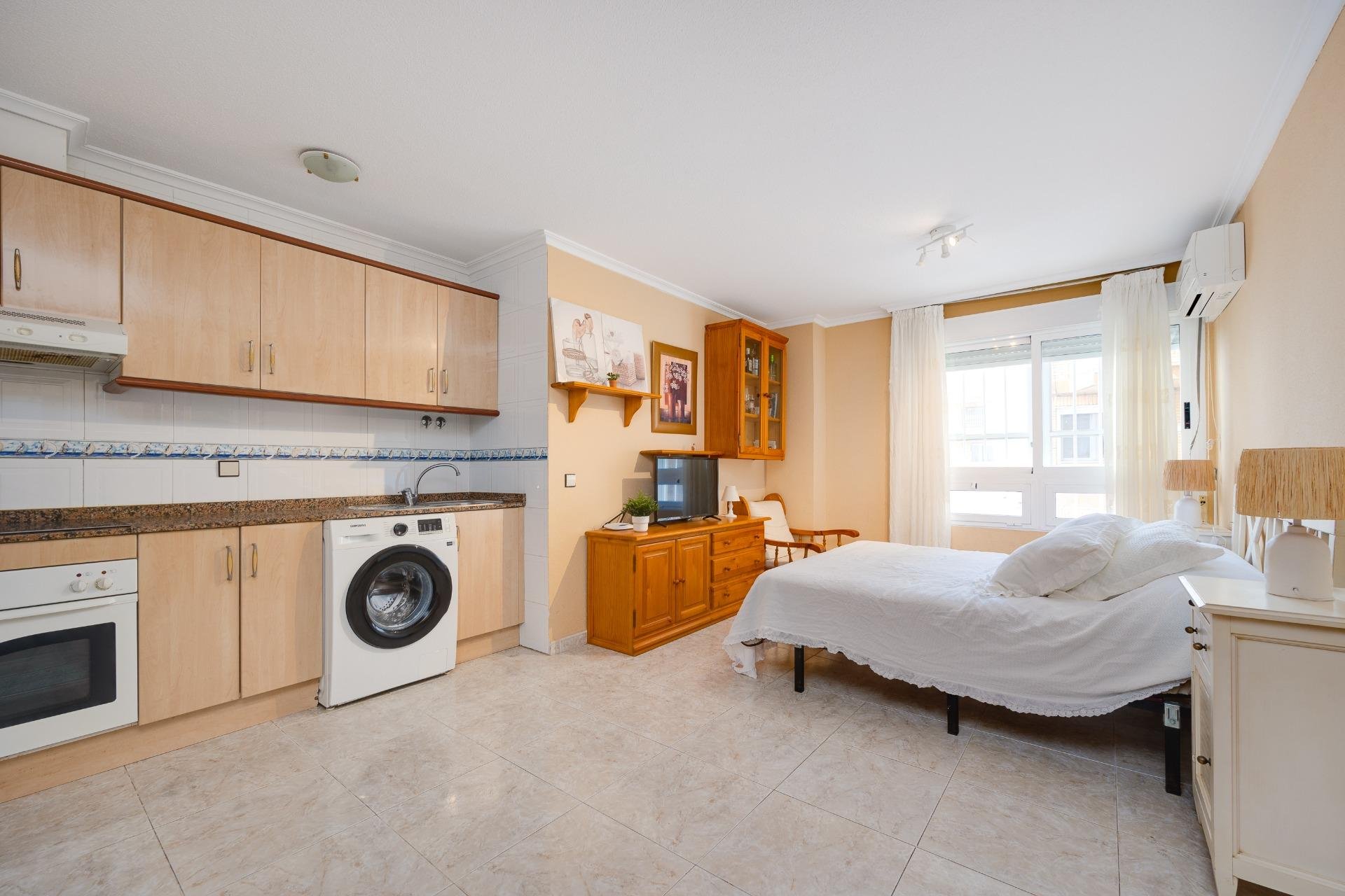 Revente - Appartement -
Torrevieja - Playa de los Naufragos