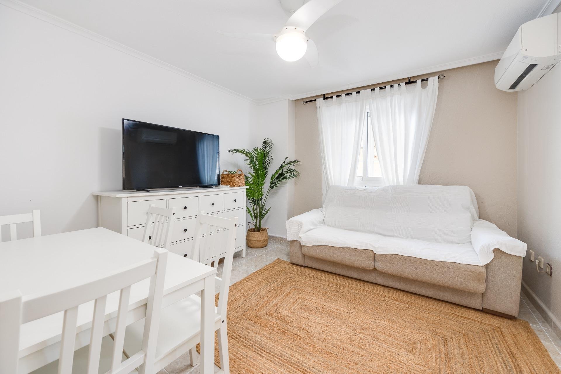 Revente - Appartement -
Torrevieja - Playa de los Naufragos