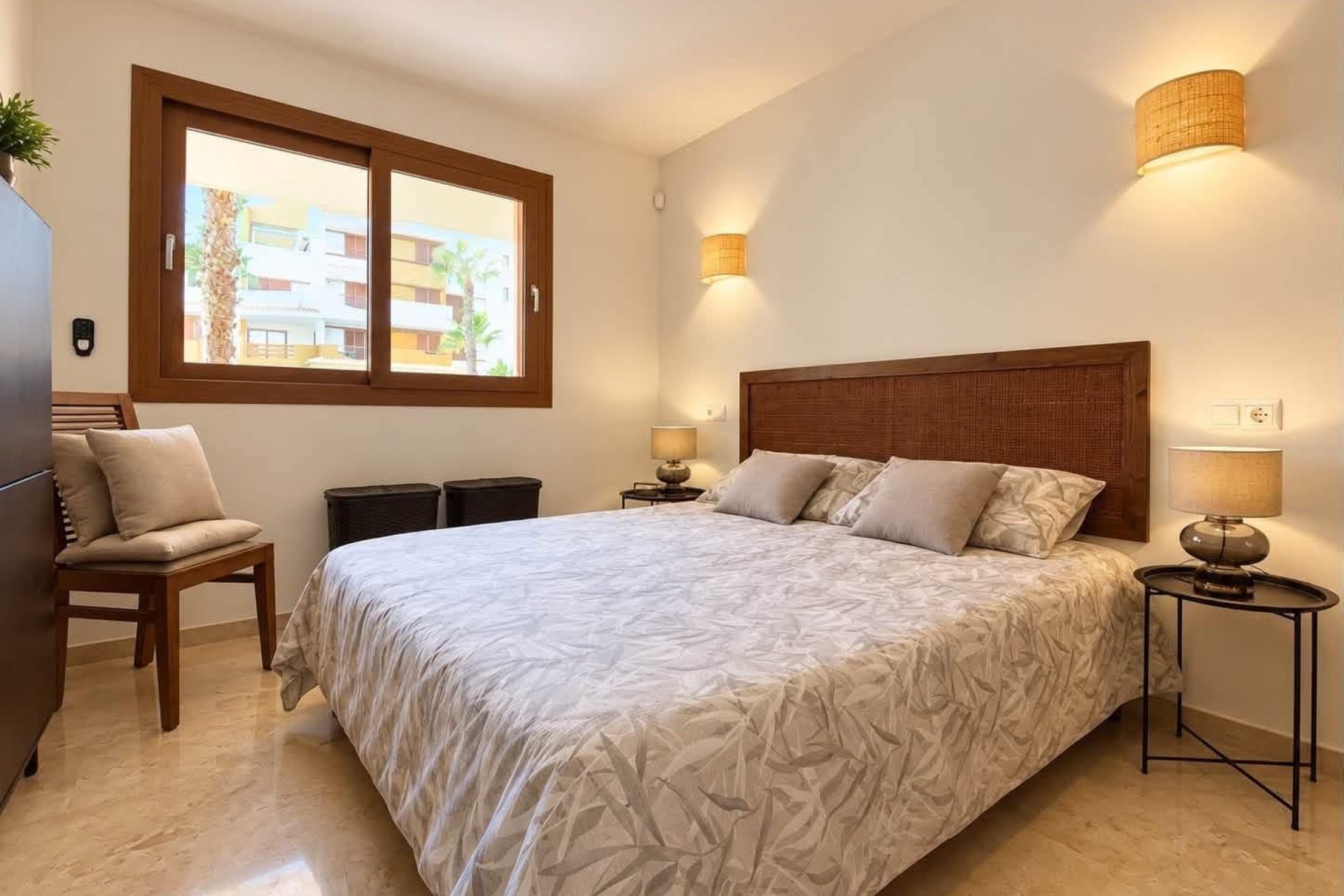 Revente - Appartement -
Torrevieja - Punta prima