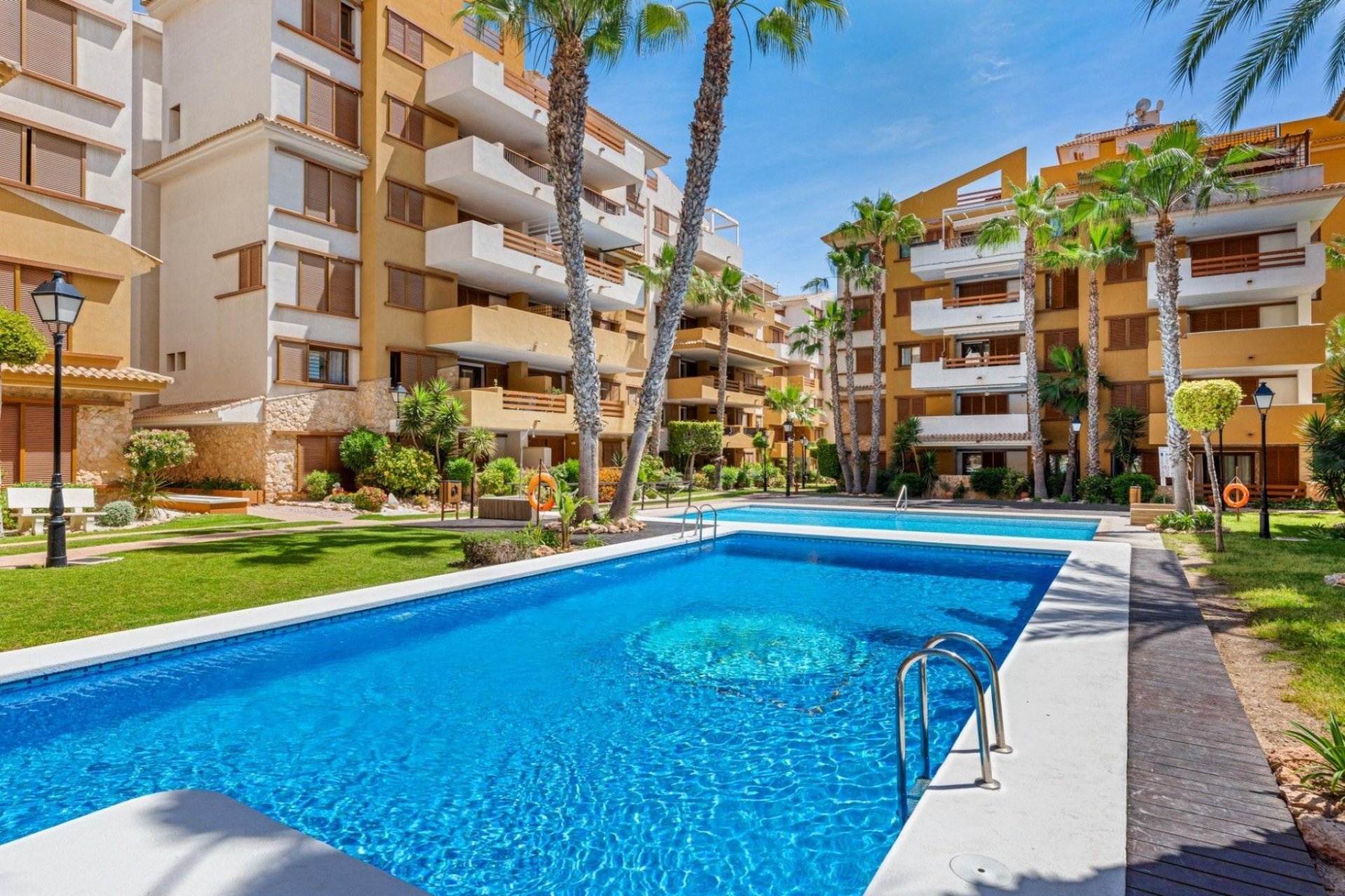 Revente - Appartement -
Torrevieja - Punta prima