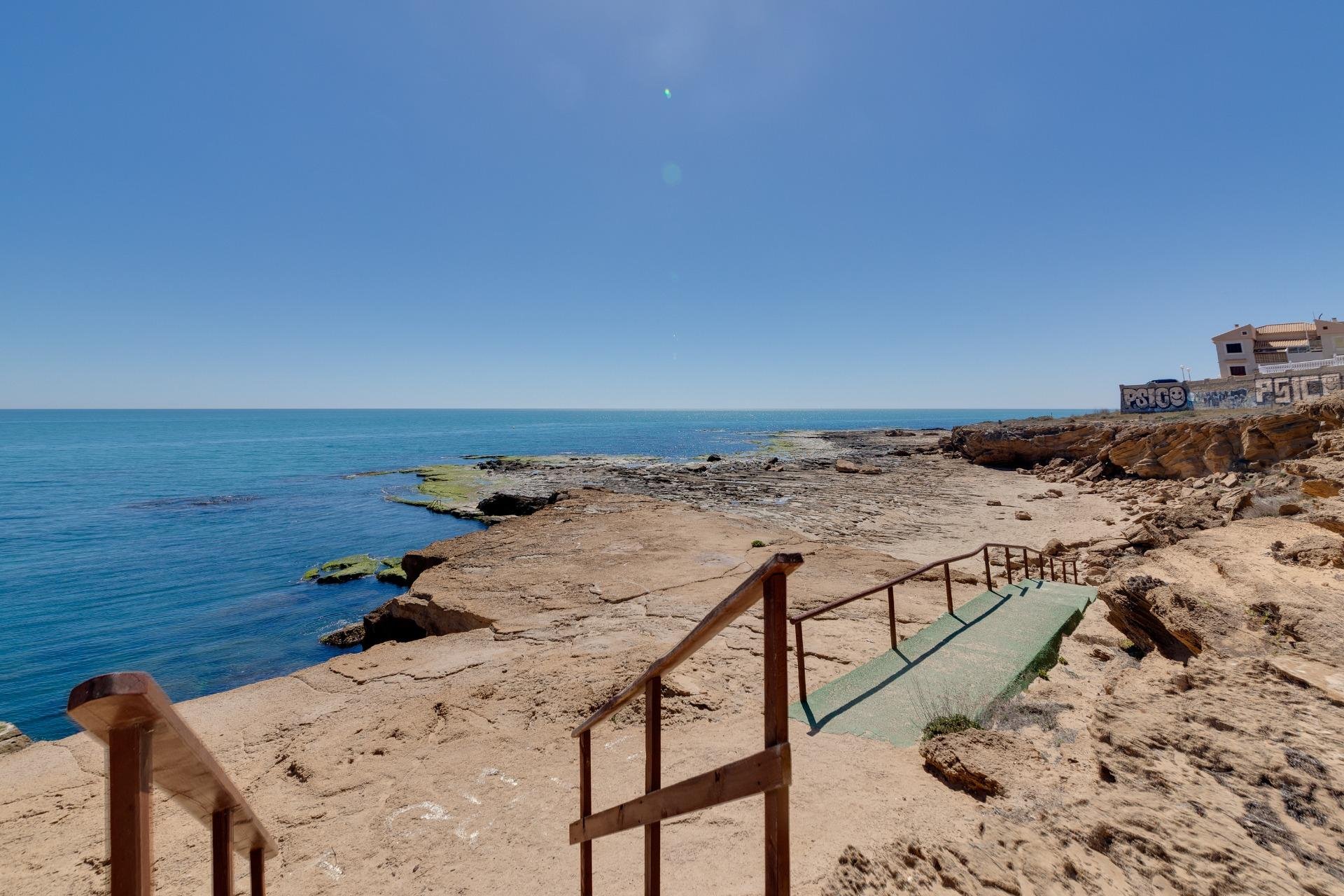 Revente - Appartement -
Torrevieja - Sector 25