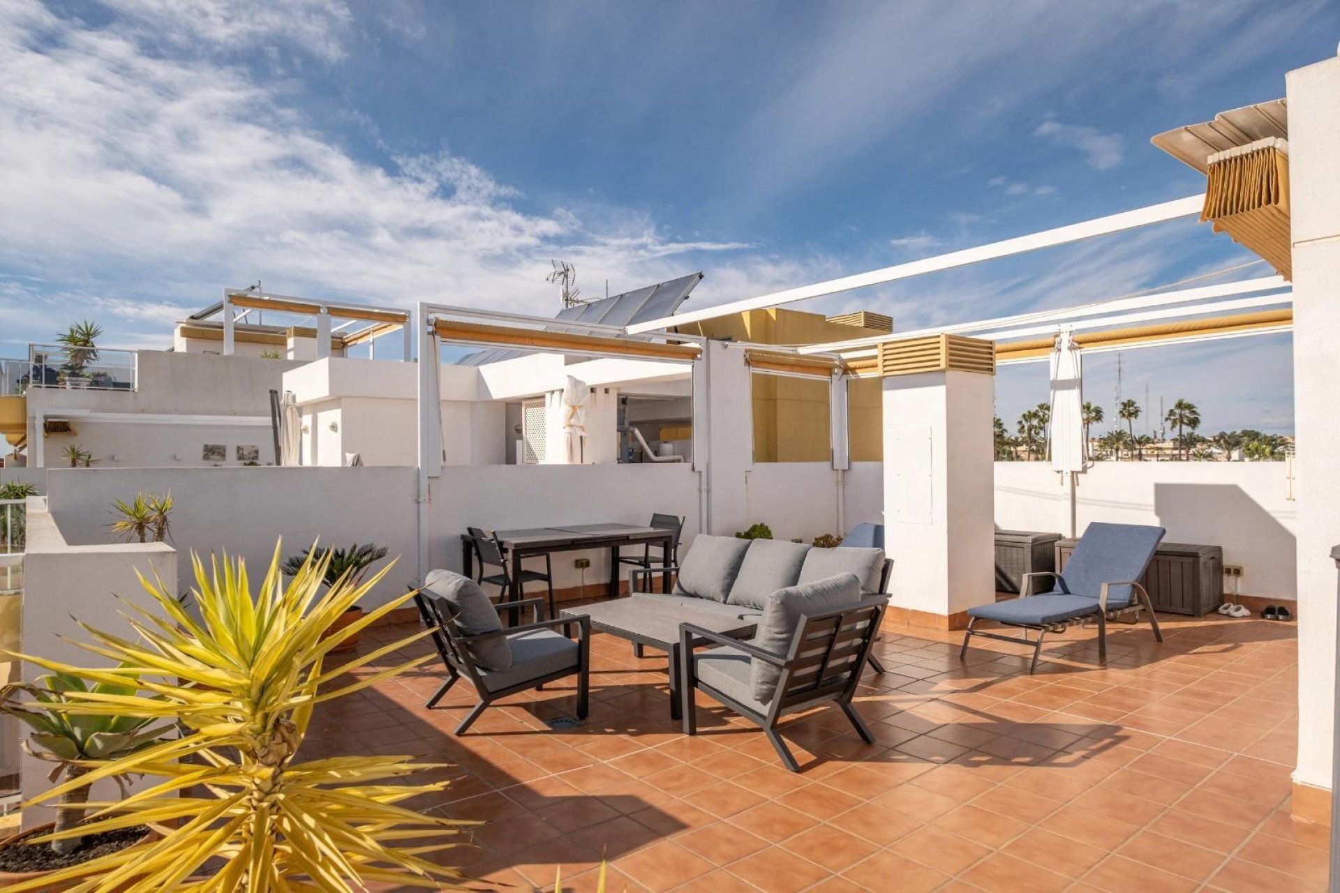 Revente - Attique -
Orihuela Costa - Las Filipinas