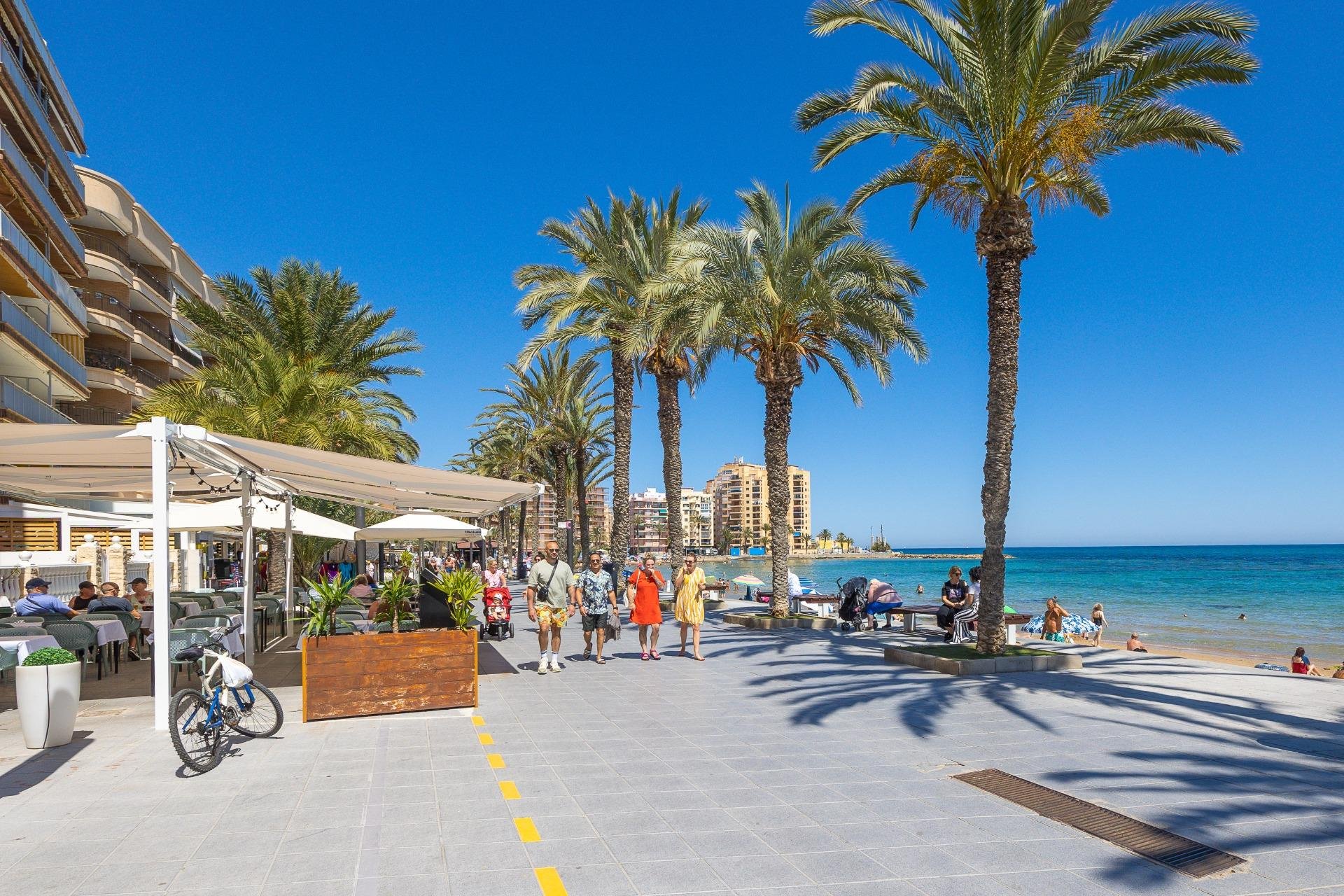 Revente - Attique -
Torrevieja - Centro