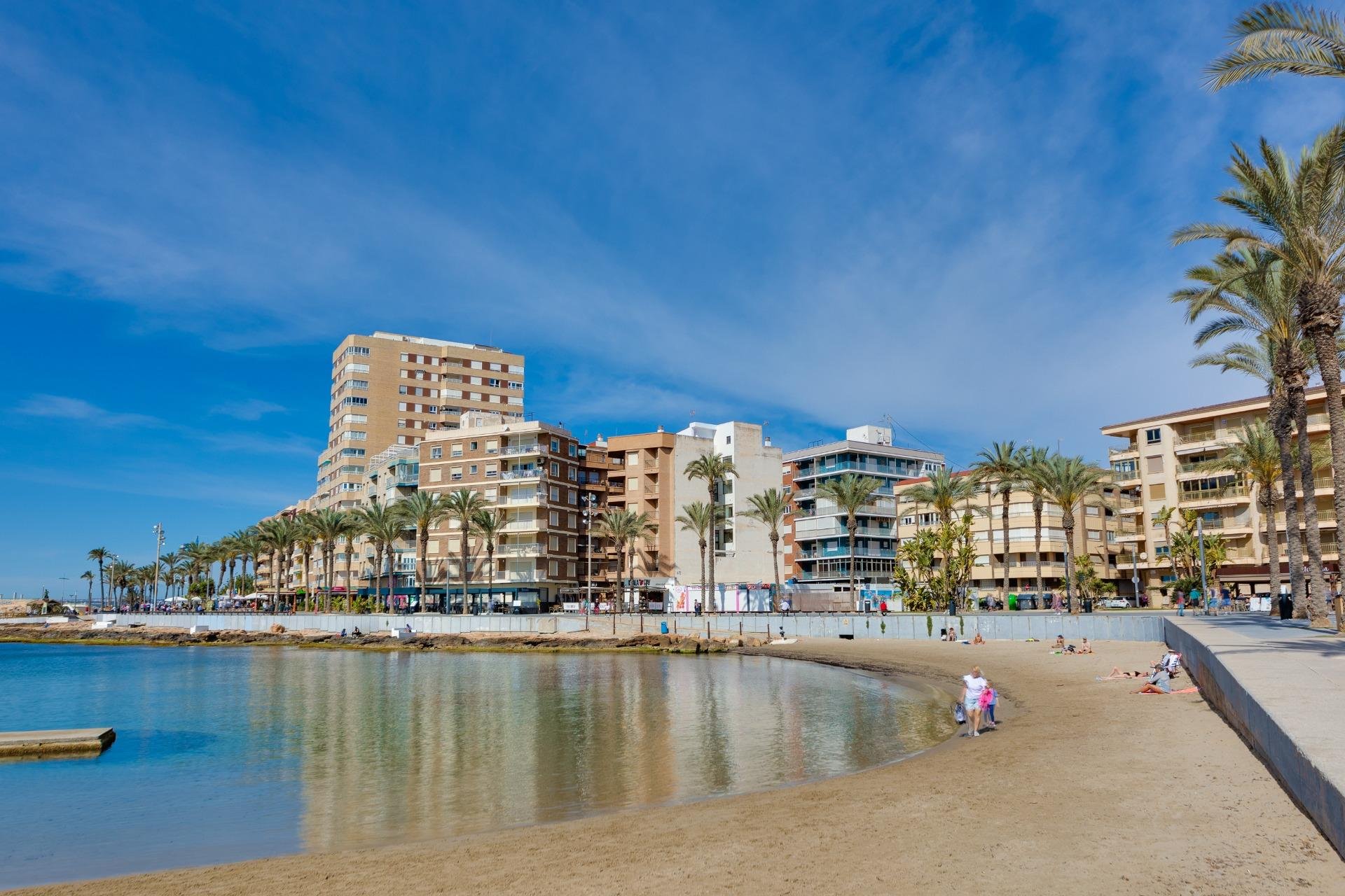 Revente - Attique -
Torrevieja - Centro