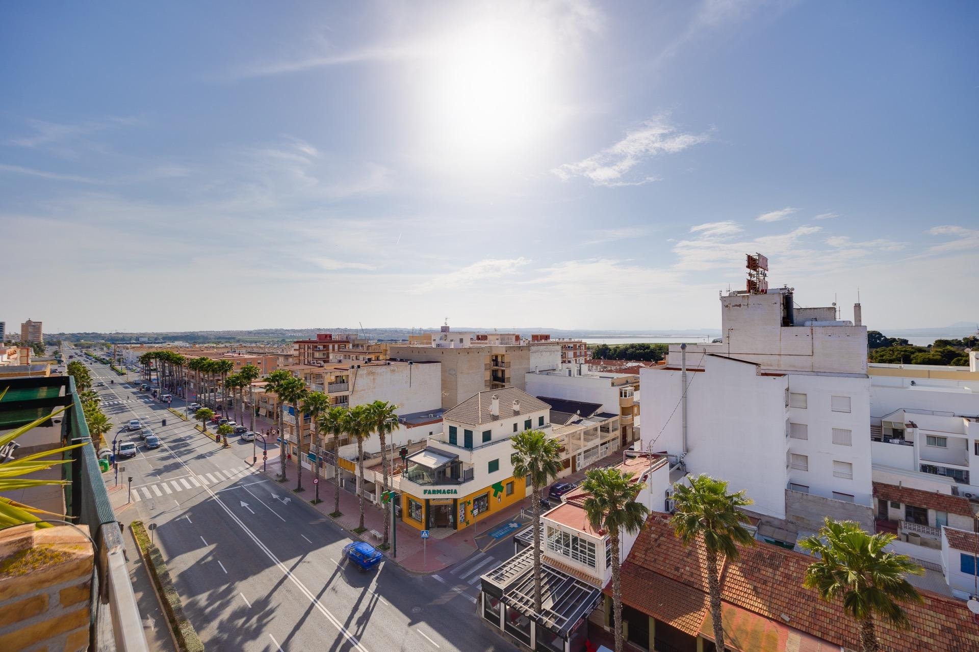 Revente - Attique -
Torrevieja - Playa de los Naufragos