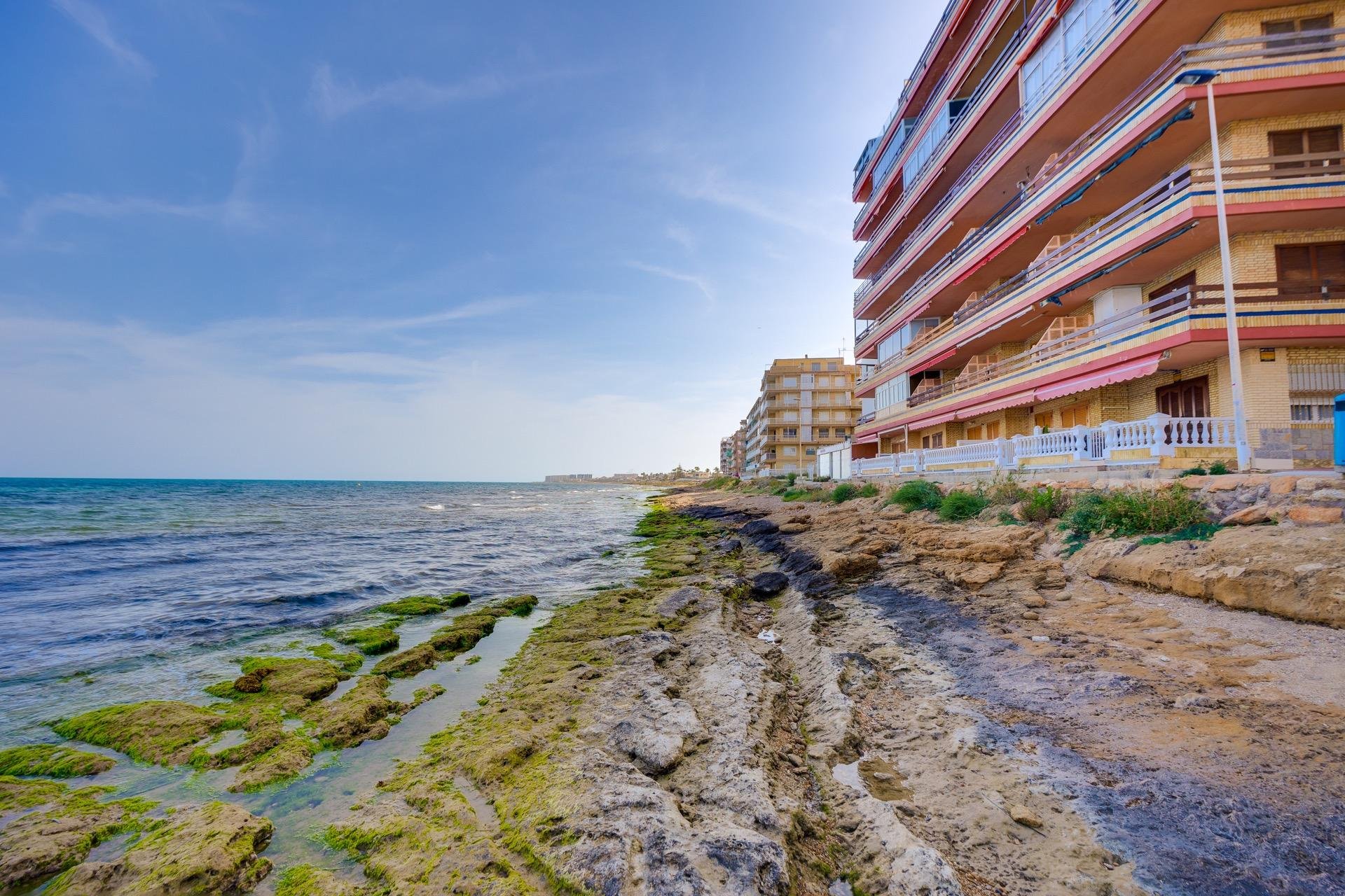 Revente - Attique -
Torrevieja - Playa de los Naufragos