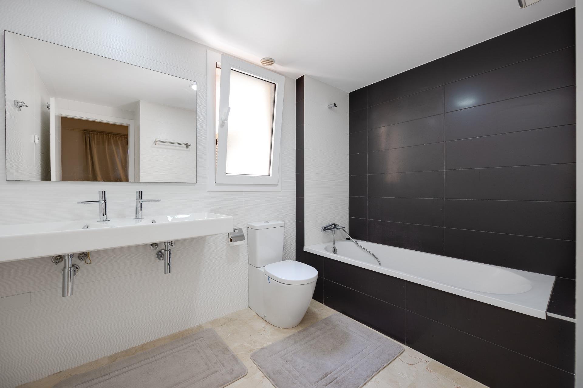 Revente - Attique -
Torrevieja - Punta prima