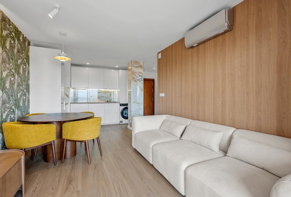Revente - Attique -
Torrevieja - Punta Prima