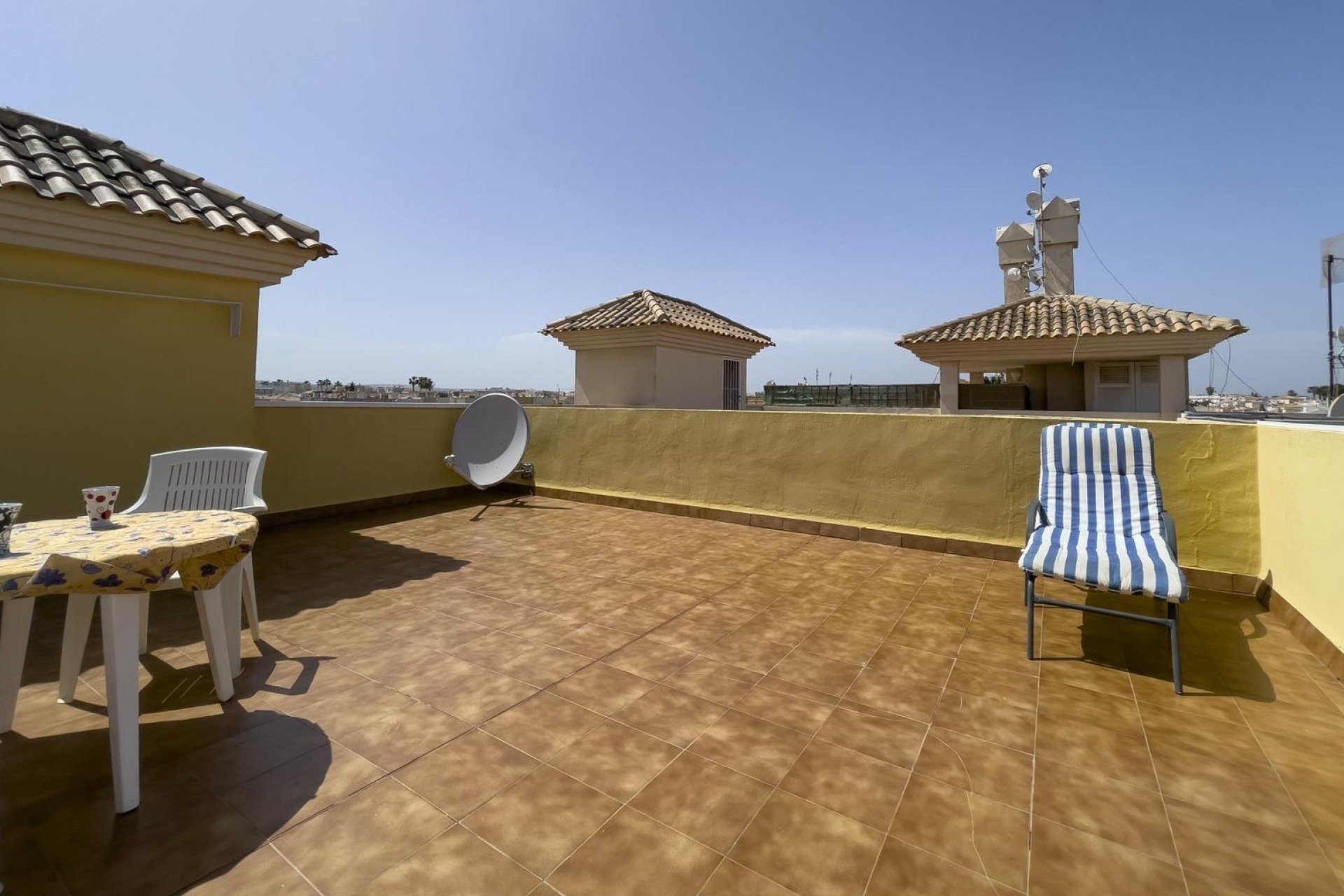 Revente - Buhardilla -
Orihuela Costa - La Florida