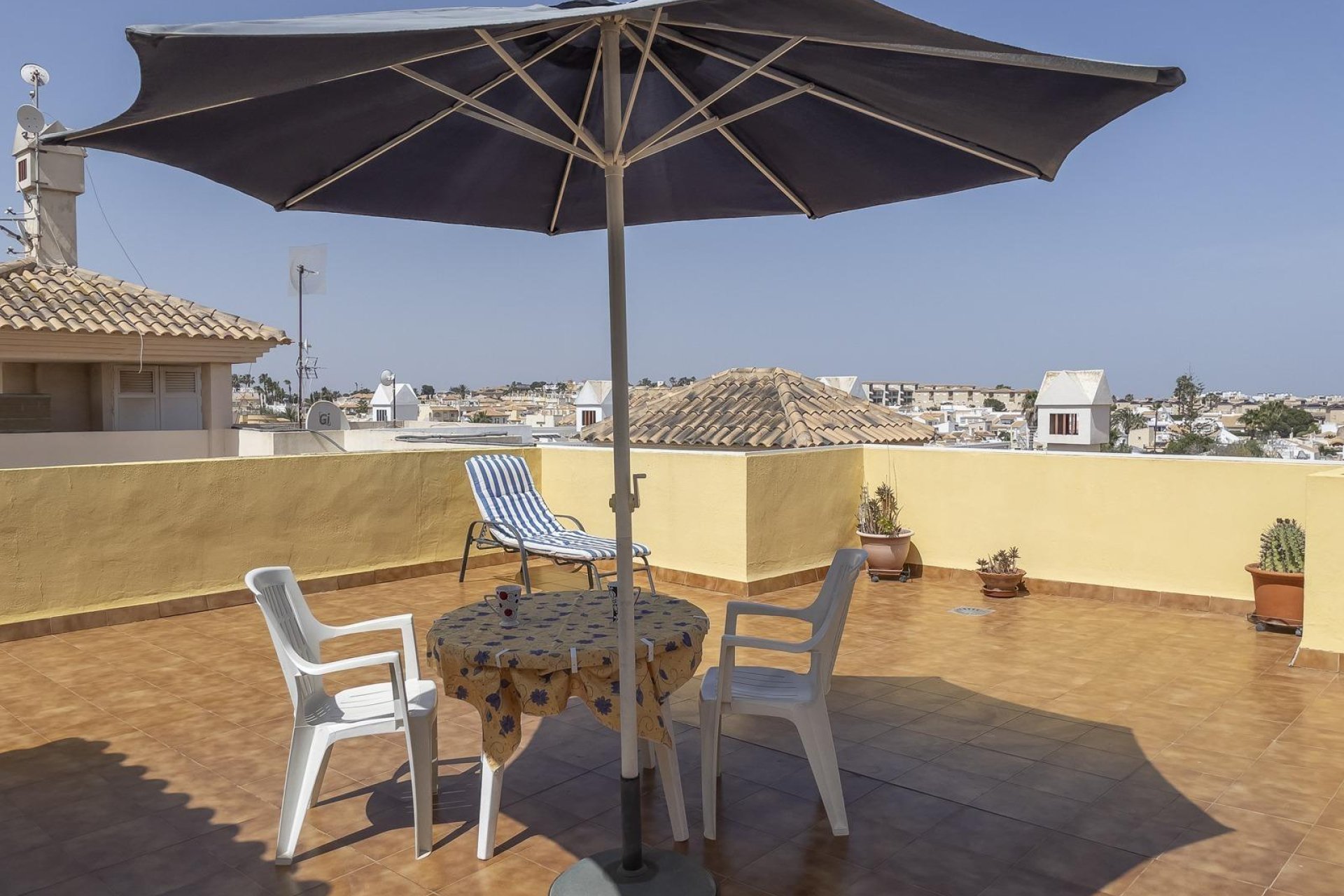 Revente - Buhardilla -
Orihuela Costa - La Florida