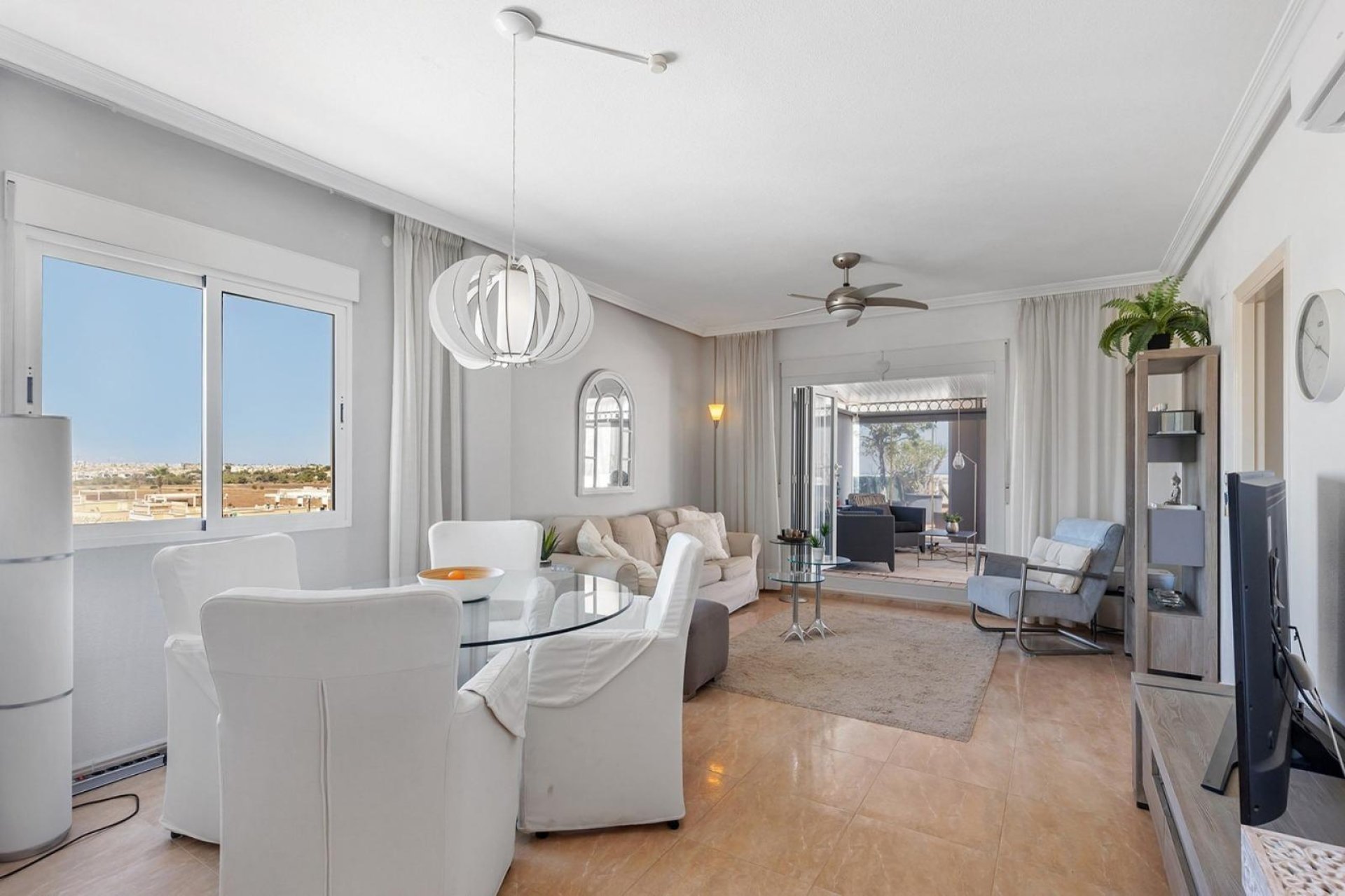 Revente - Buhardilla -
Orihuela Costa - Villamartín-Las Filipinas