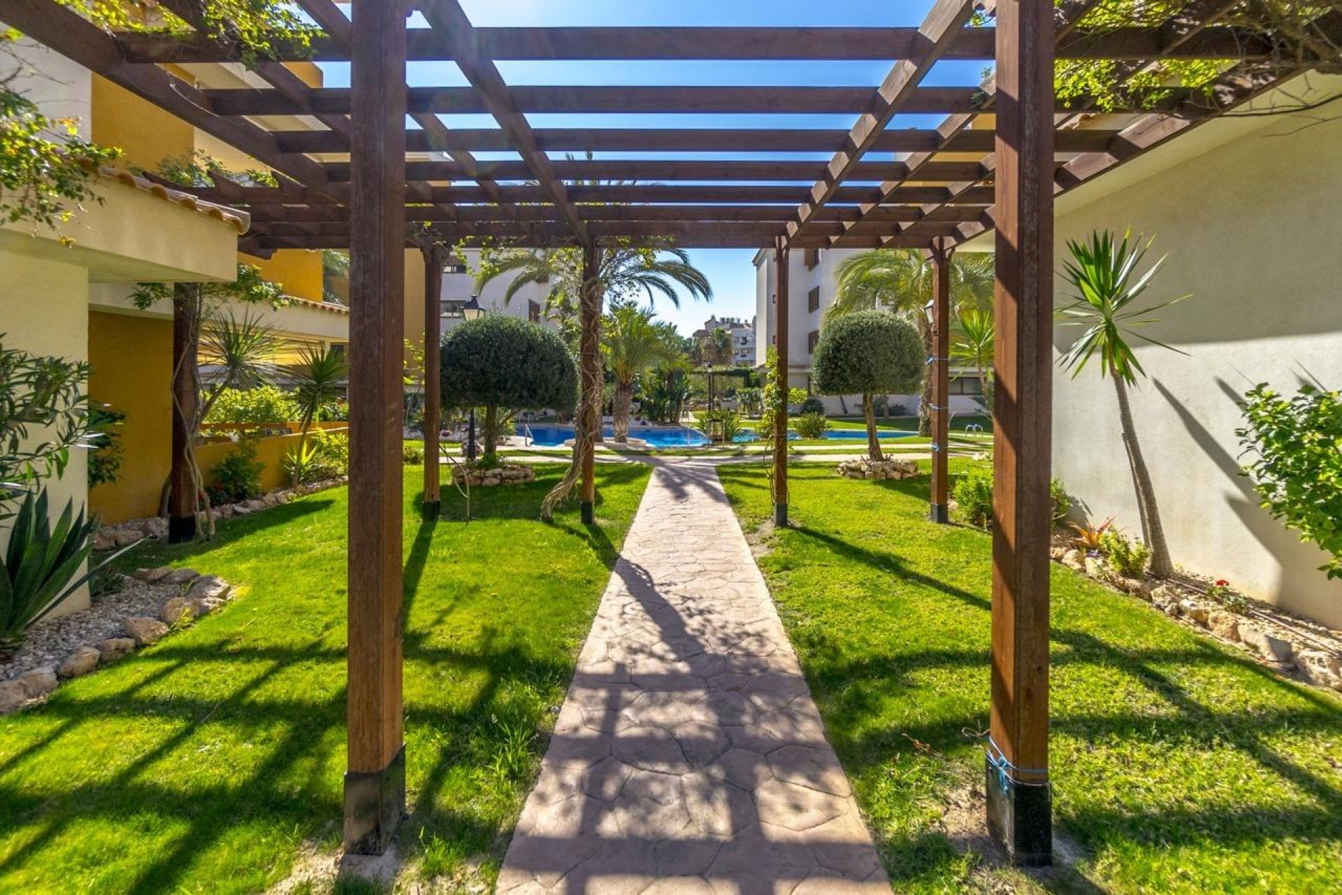 Revente - Buhardilla -
Torrevieja - Punta prima