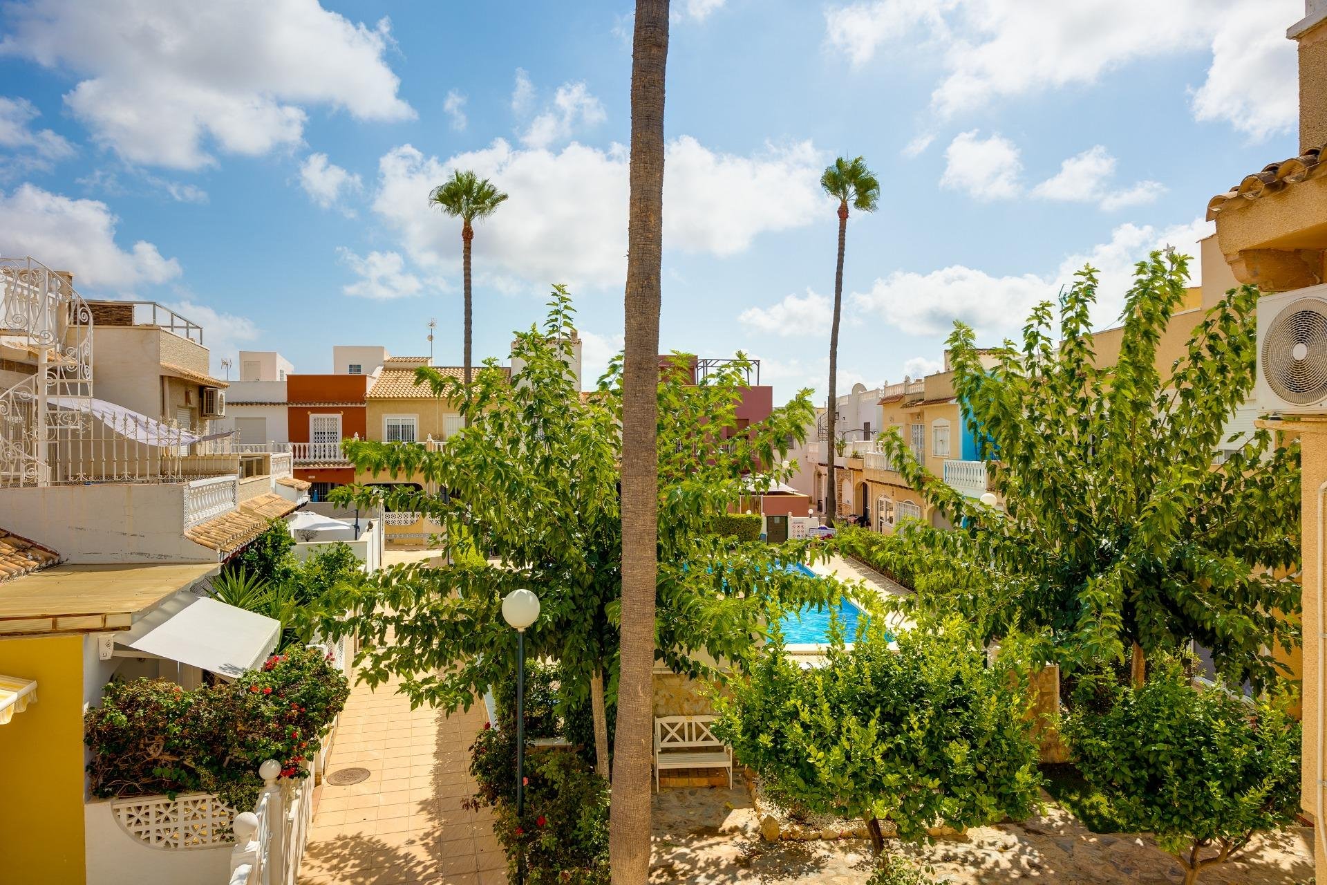 Revente - Bungalow -
Orihuela Costa - Los Almendros-La Florida