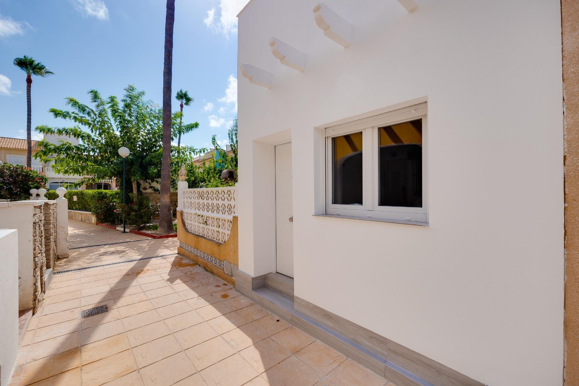 Revente - Bungalow -
Orihuela Costa - Los Almendros-La Florida