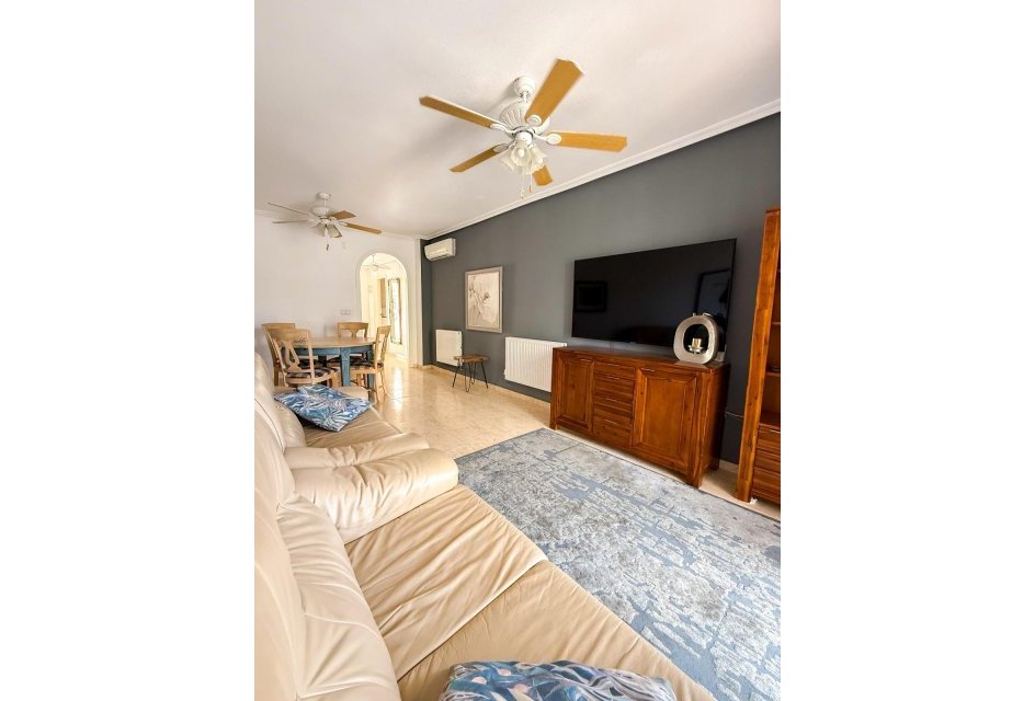 Revente - Duplex -
Orihuela Costa - Las Filipinas