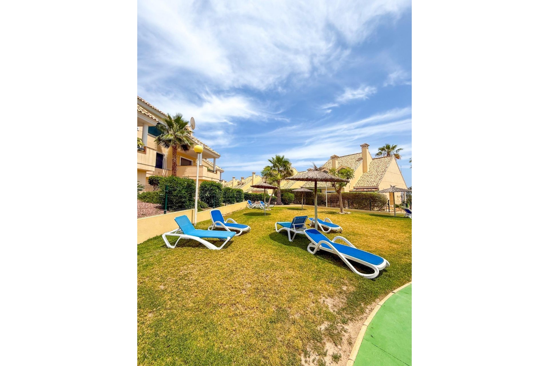 Revente - Duplex -
Orihuela Costa - Las Filipinas